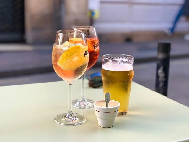 5 o&rsquo;clock somewhere in #bordeaux ☕️🍹#coffee #spritzer #saintgermainspritz #beer #france #espresso #wine #texaswine #sundayfunday #instagood #aperolspritz