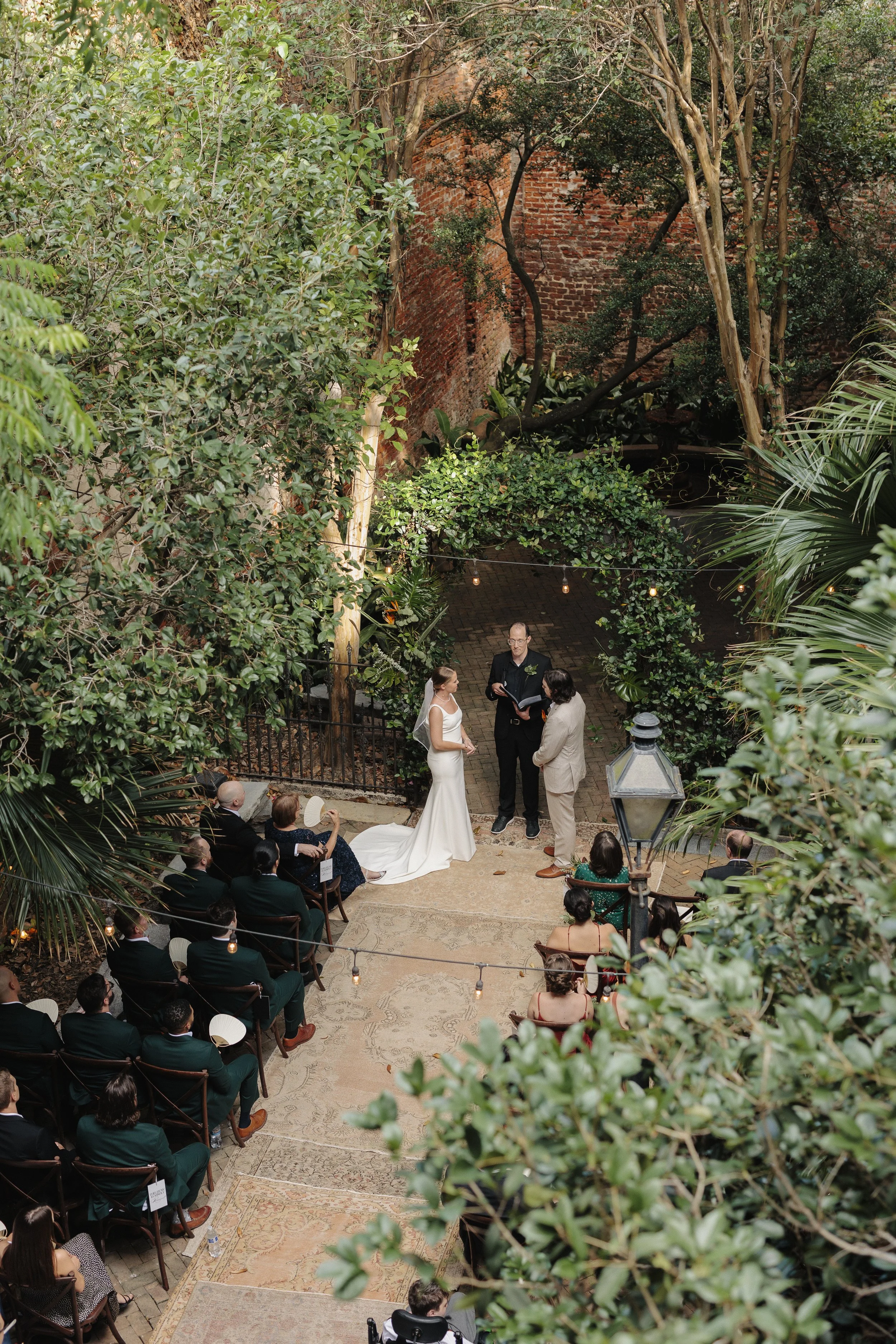 Marquez Fotos luxury new orleans wedding in pharmacy museum