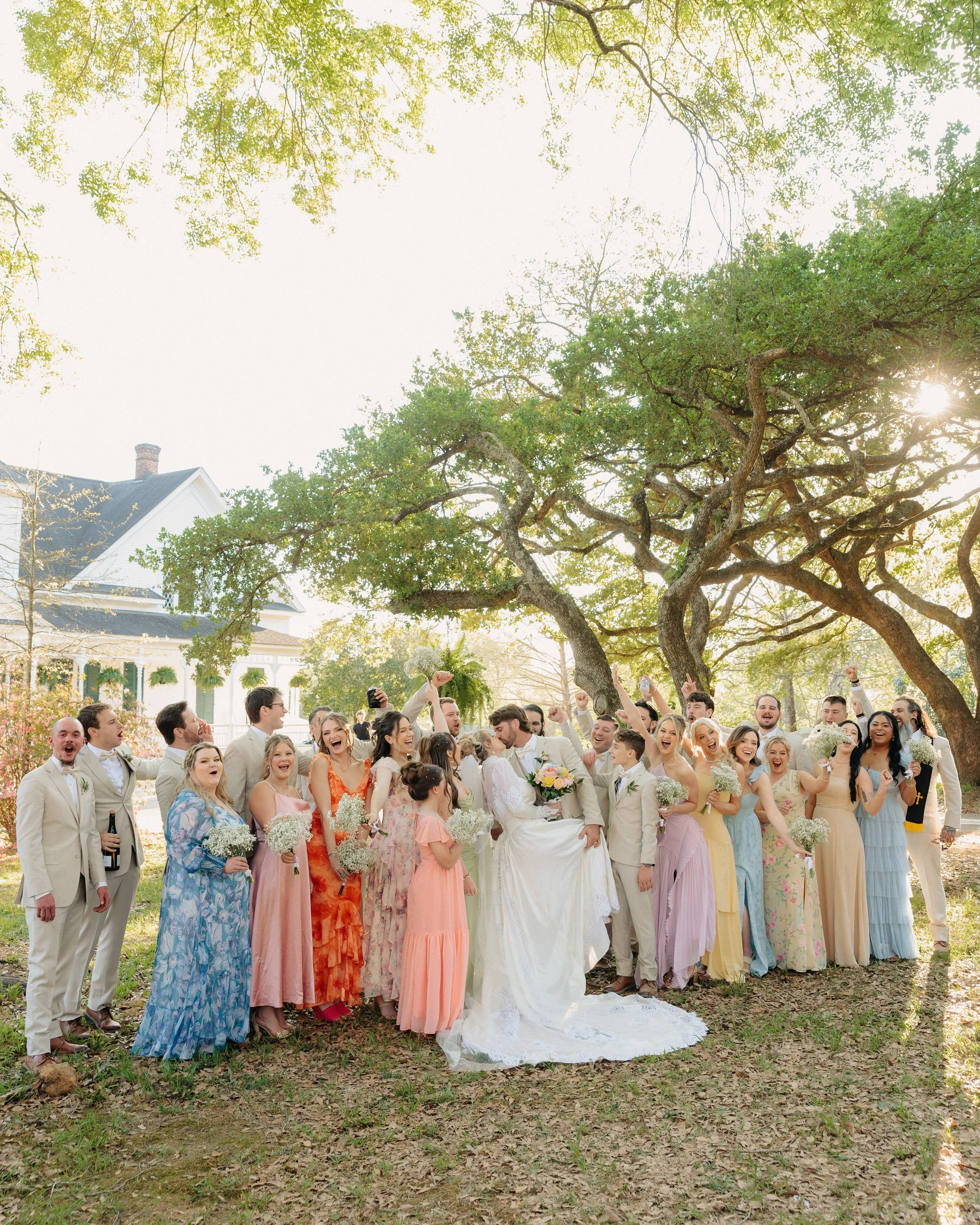 Under a Louisiana oak tree, surrounded by their favorite people, and absolutely no one trying to play it cool 🧡
 

New Orleans wedding photographer neworleansphotographer elopement #nolaphotographer #neworleanswedding