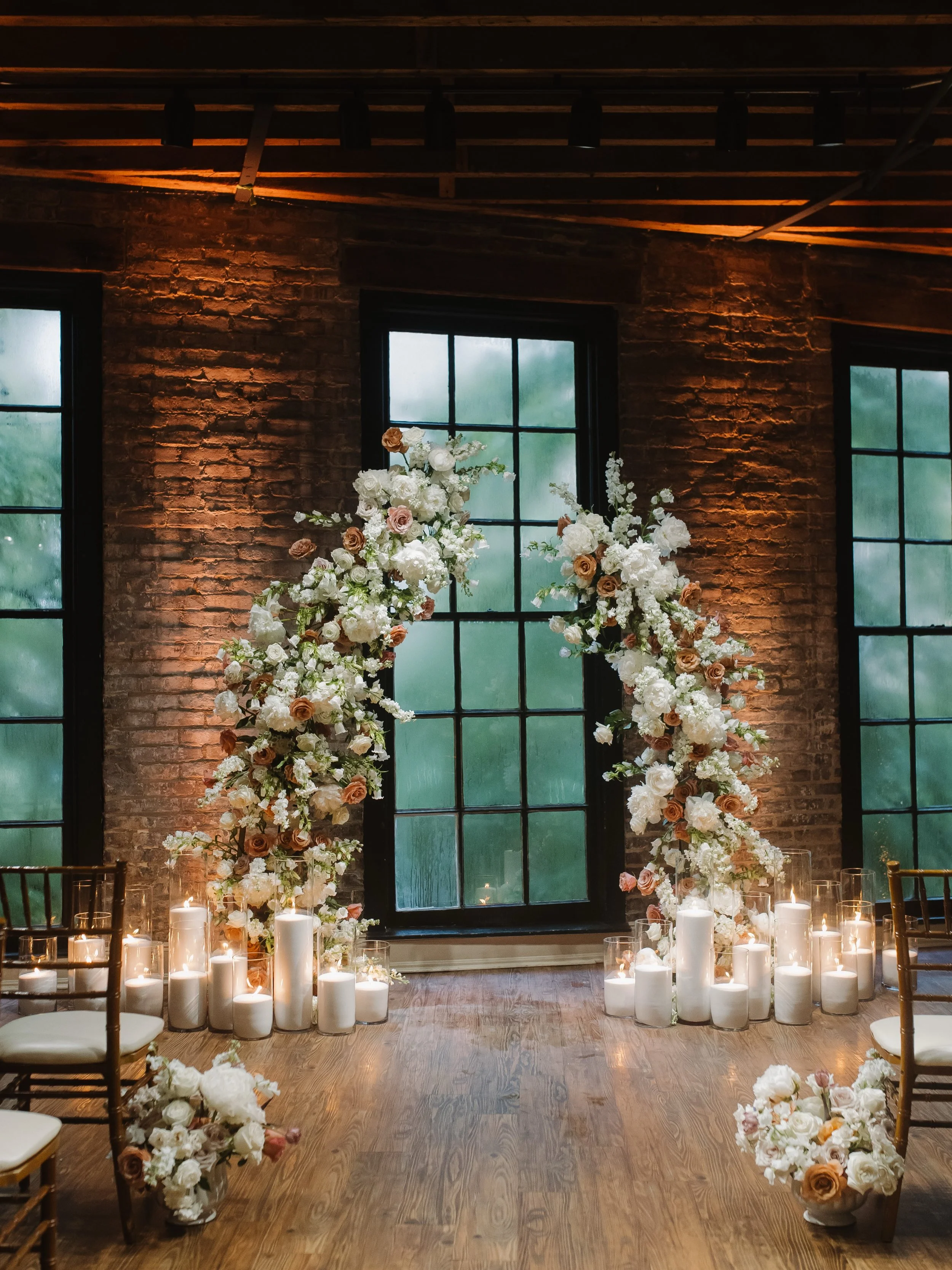 One thing I knew for sure&hellip;.Lisa was going to come through with the design 🤌🏼🤌🏼

 

New Orleans wedding photographer neworleansphotographer elopement New Orleans wedding