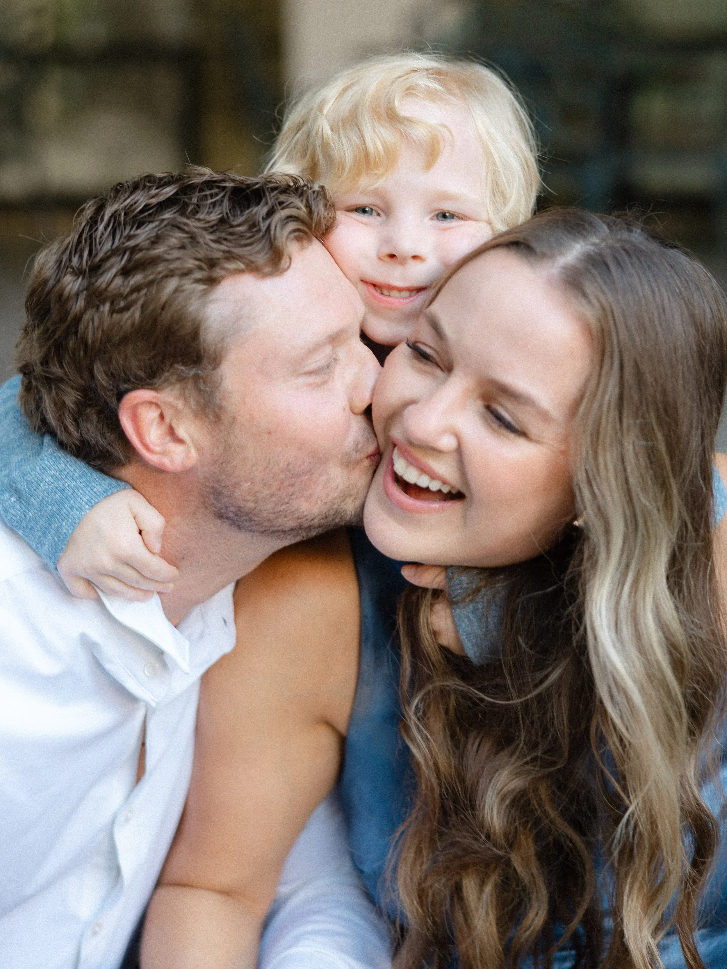 Fall Mini Sessions! 
November 15th. At the Greenwood.
20 minutes. $275
A quick and easy way to get those family portraits before the holidays. Booking is now open. Link in bio.