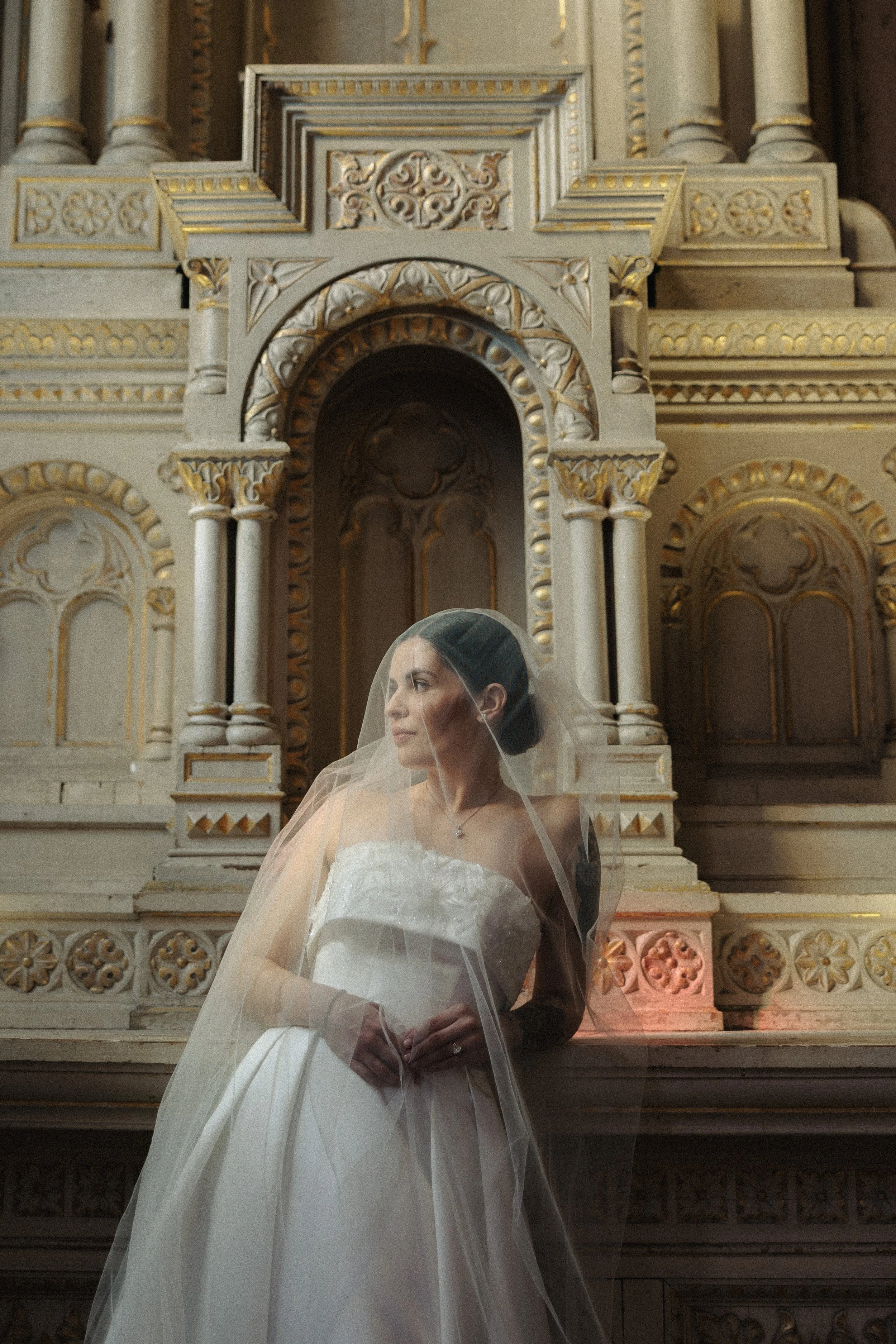 marquez fotos editorial bridal portrait in hotel peter and paul in new orleans 
