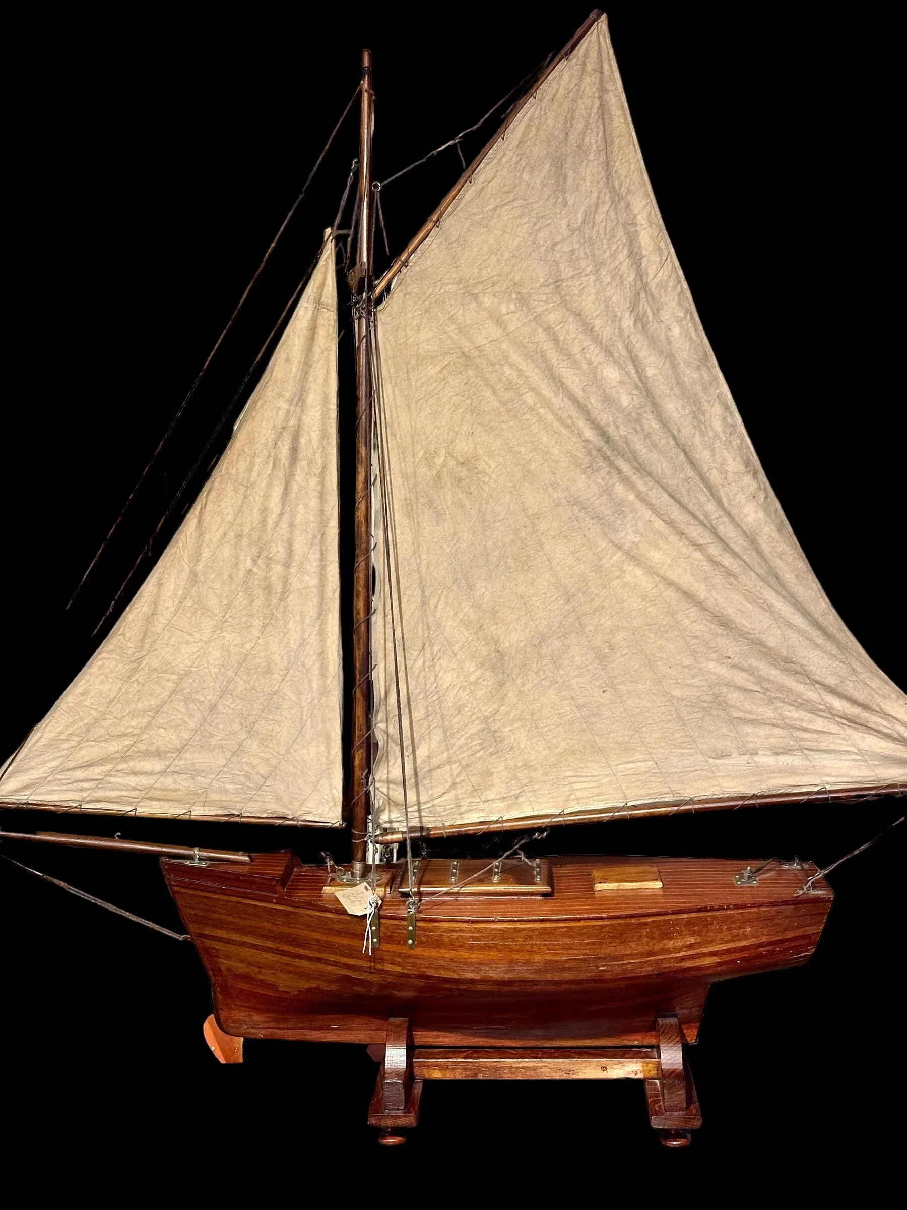 8393F95A-B223-441C-A196-F5979D2AE9FC