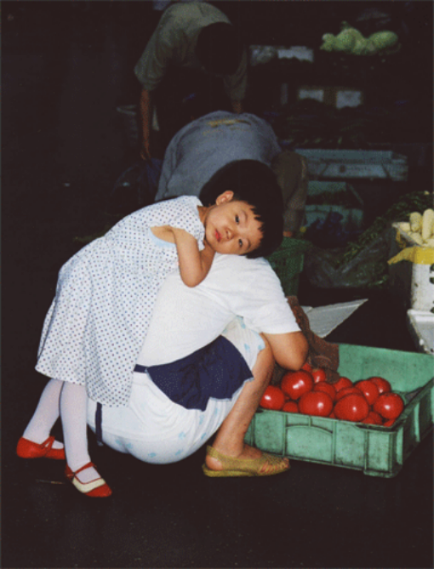 Shanghai Mother Daughter.gif