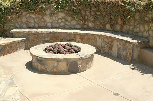 Fire-Pit-With-Rock-Work-Custom-Masonry.jpg