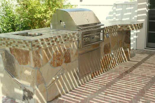 Outdoor-Kitchens-Masonry-Rock-Work-Tile.jpg