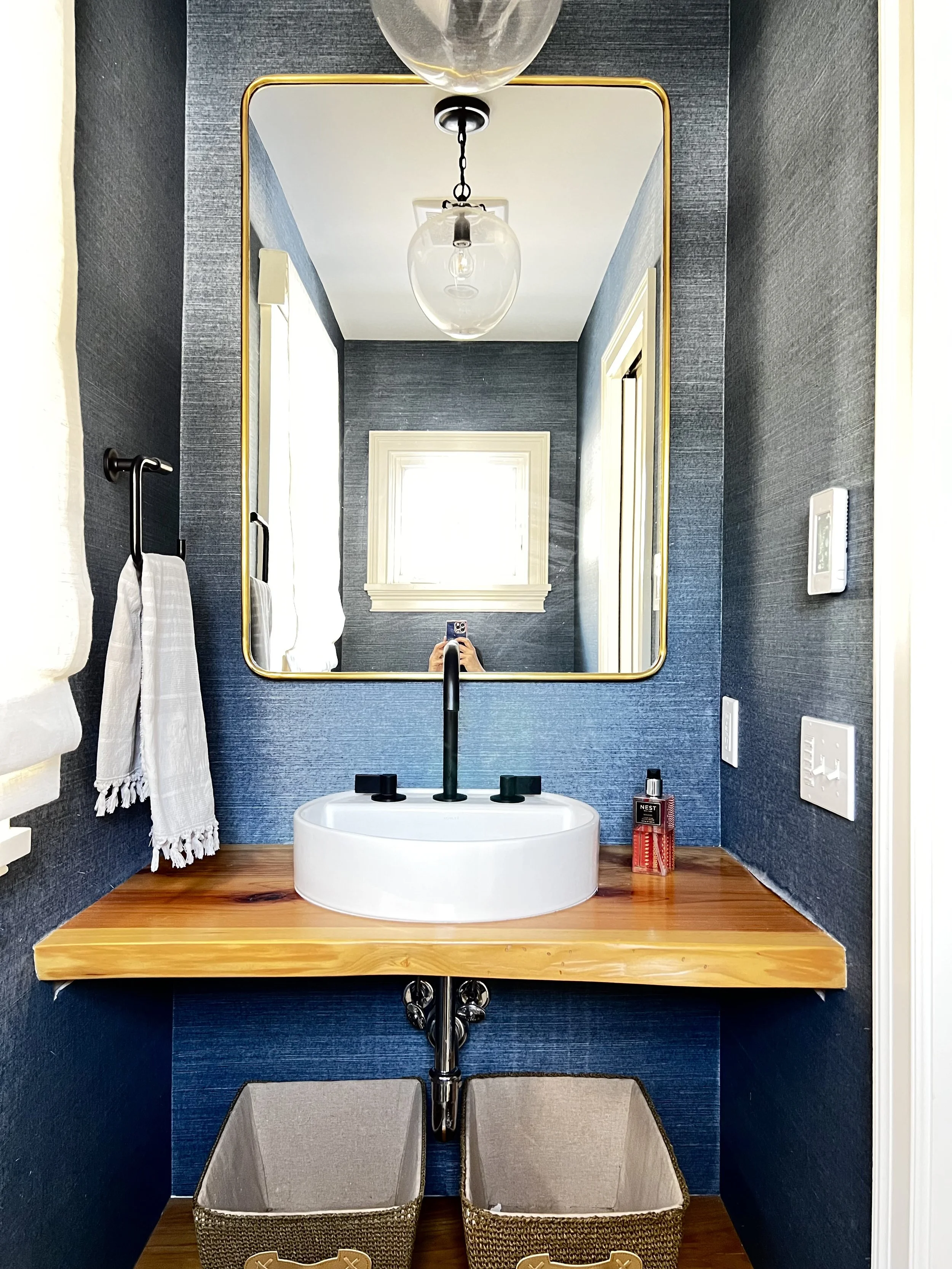 powder room_File_005.jpeg