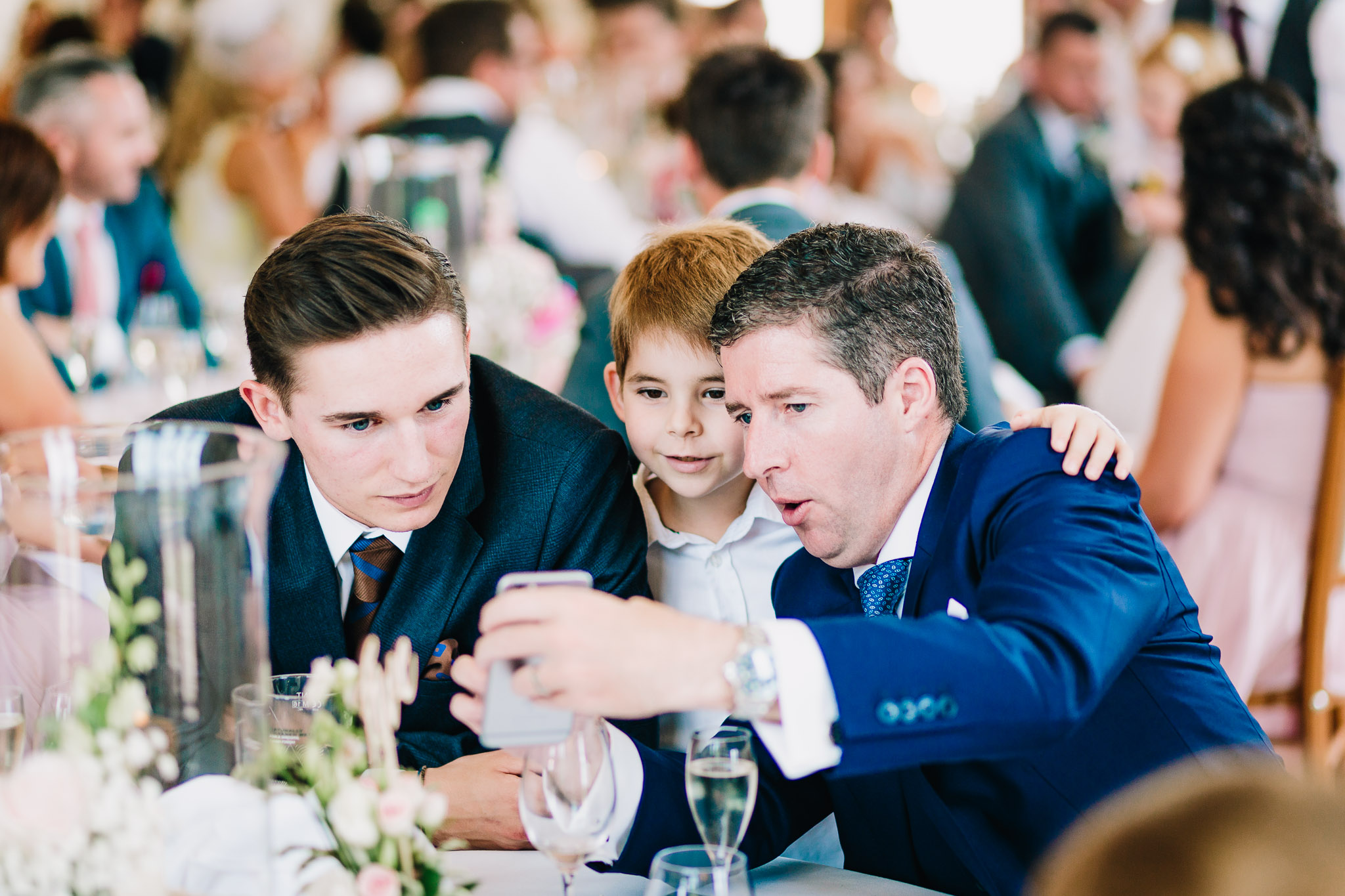 WEDDING GUESTS CANDID PORTRAITS