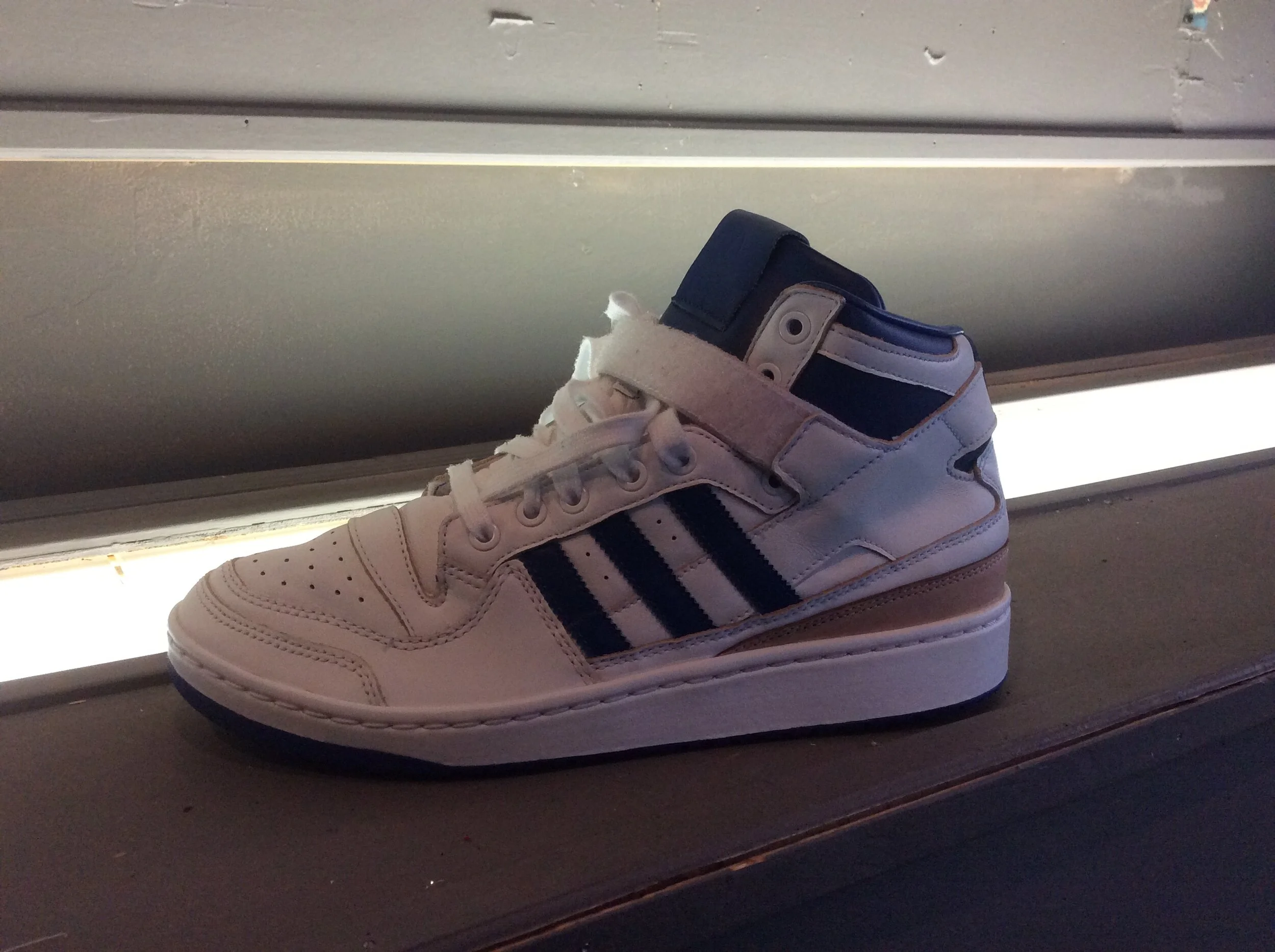 Shoes adidas - Forum Mid (Wrap) BY4412 Ftwwht/Croyal/Ftwwht - Sneakers -  Low shoes - Men's shoes | efootwear.eu