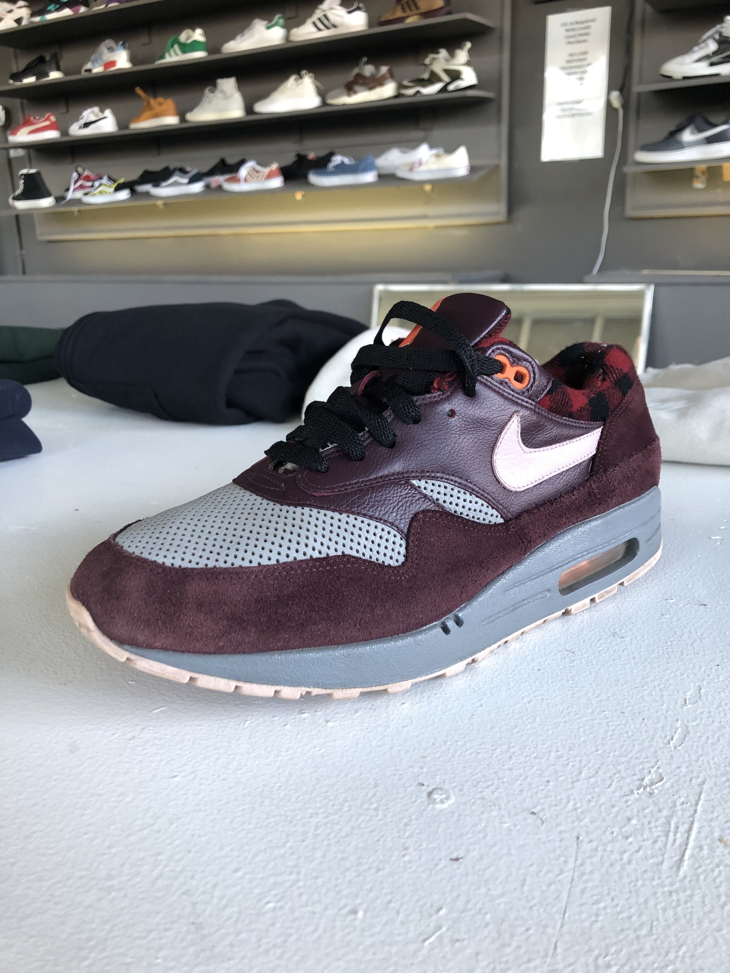 Nike Air Max 1 Maroon — Bob's Classic 