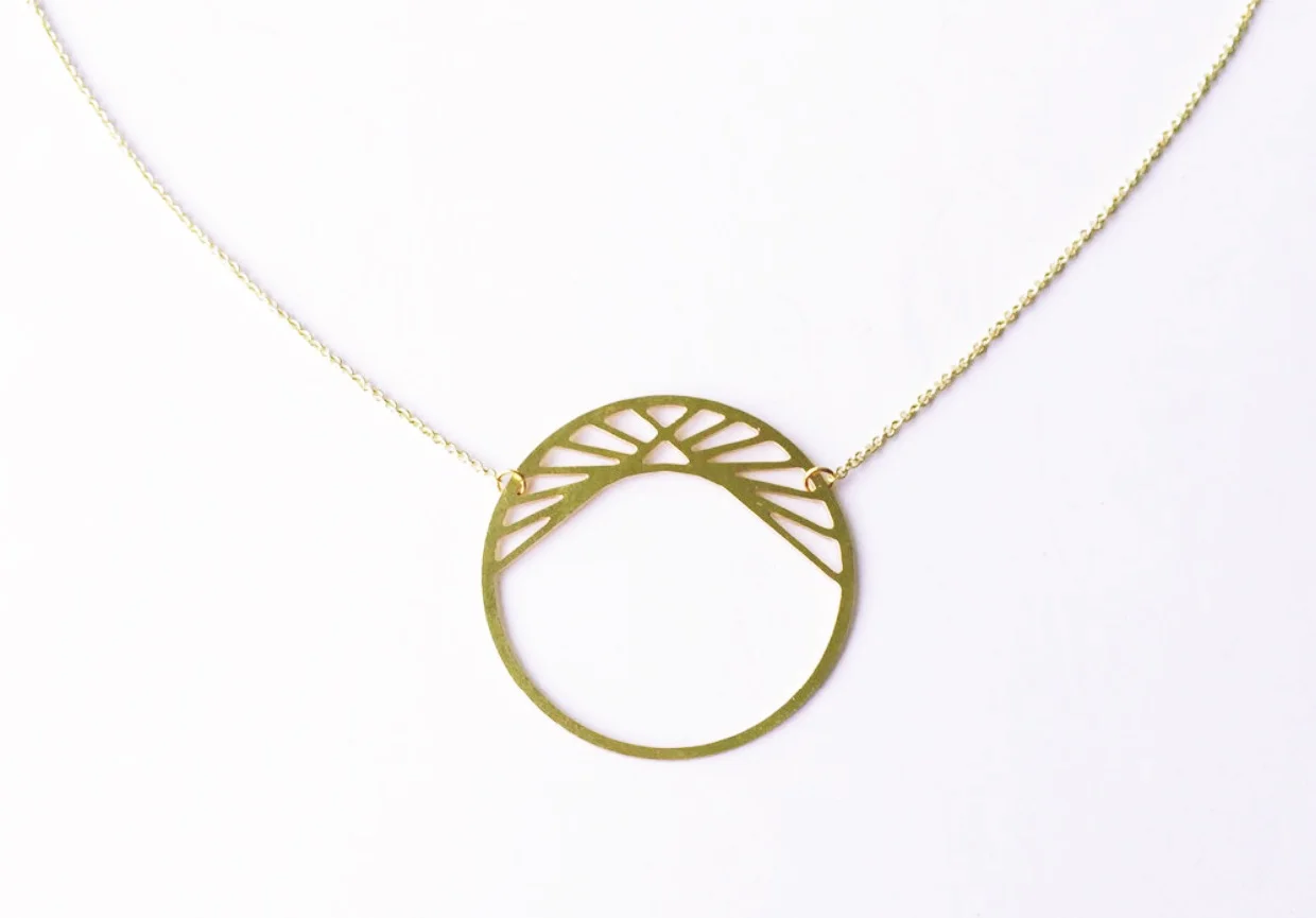 PYRAMID IN A CIRCLE NECKLACE