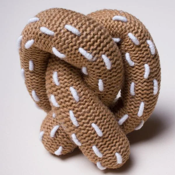 Pretzel Rattle 1.jpg