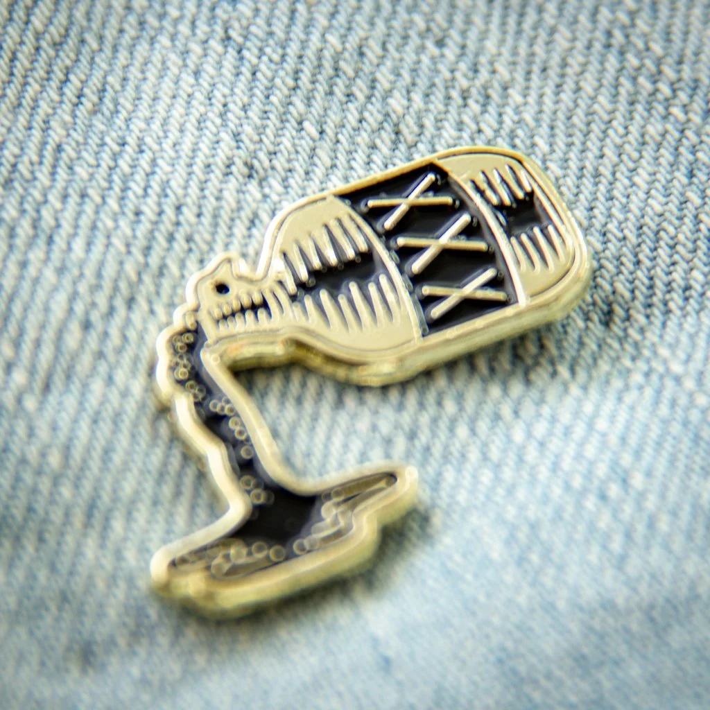 GROWLER PIN 4.jpg