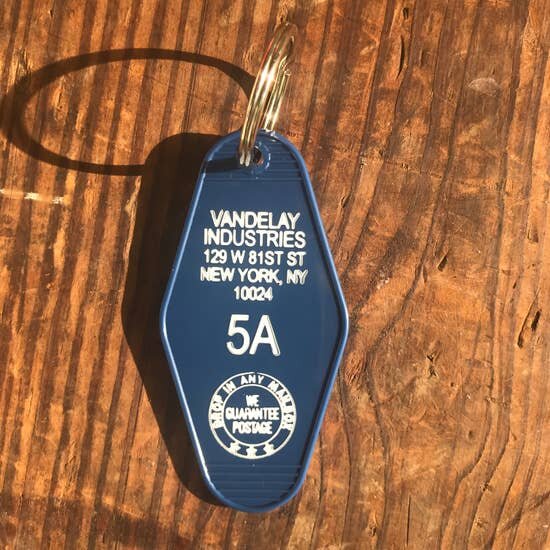 $10.99 VANDELAY INDUSTRIES SEINFELD MOTEL KEYCHAIN