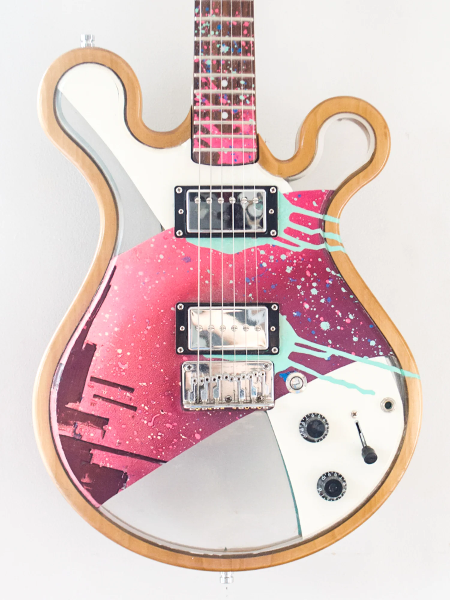 Aurora_Gallo_Guitar_LED_Art-1.jpg
