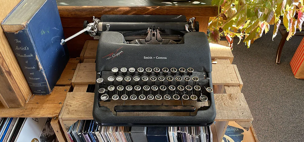 ac_website_typewriter2.jpg