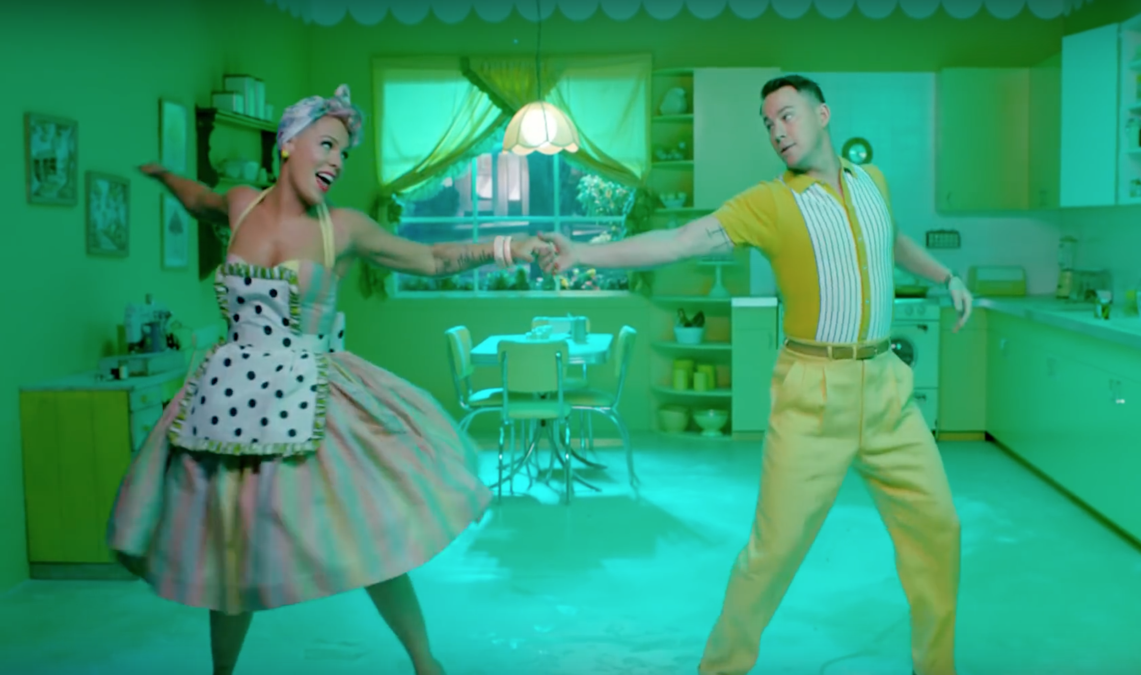 P!nk - Beautiful Trauma (Official Video)