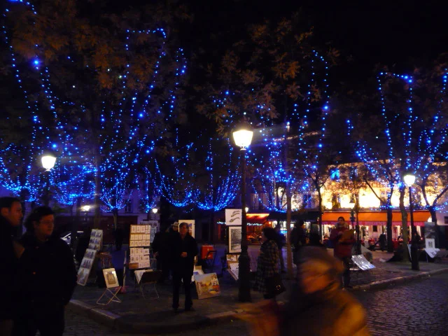 Noël in Montmartre's Place du Teatre