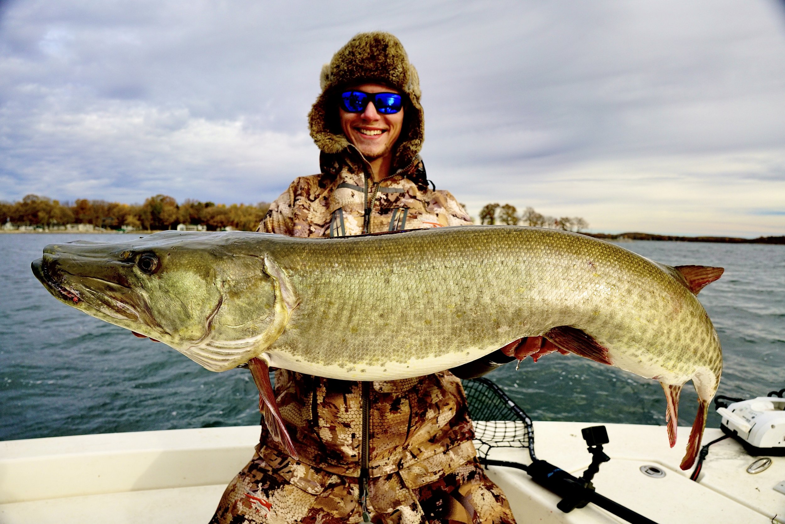 Trophy Muskie Fishing Guide/ Charters- Leech Lake & Central Minnesota-  Livin' The Dream Guide Service