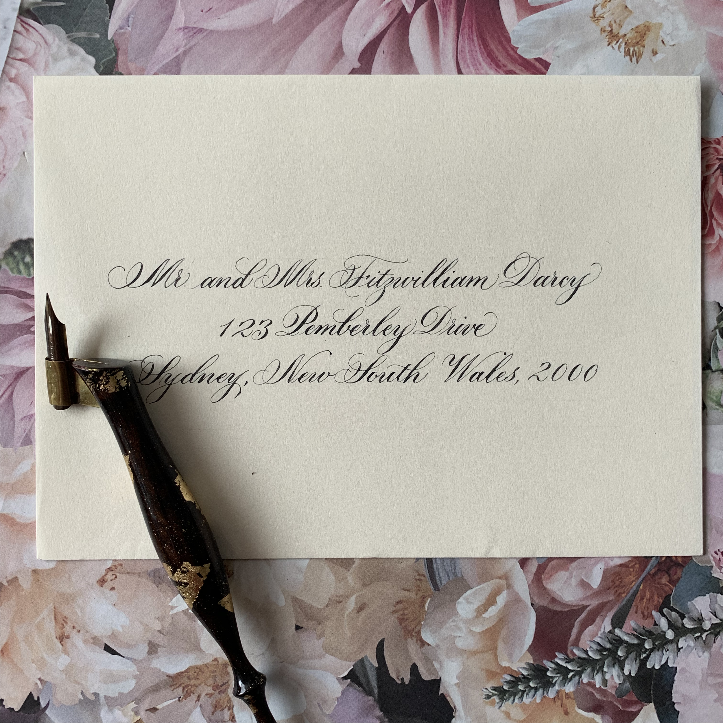 Mid flourished copperplate.png