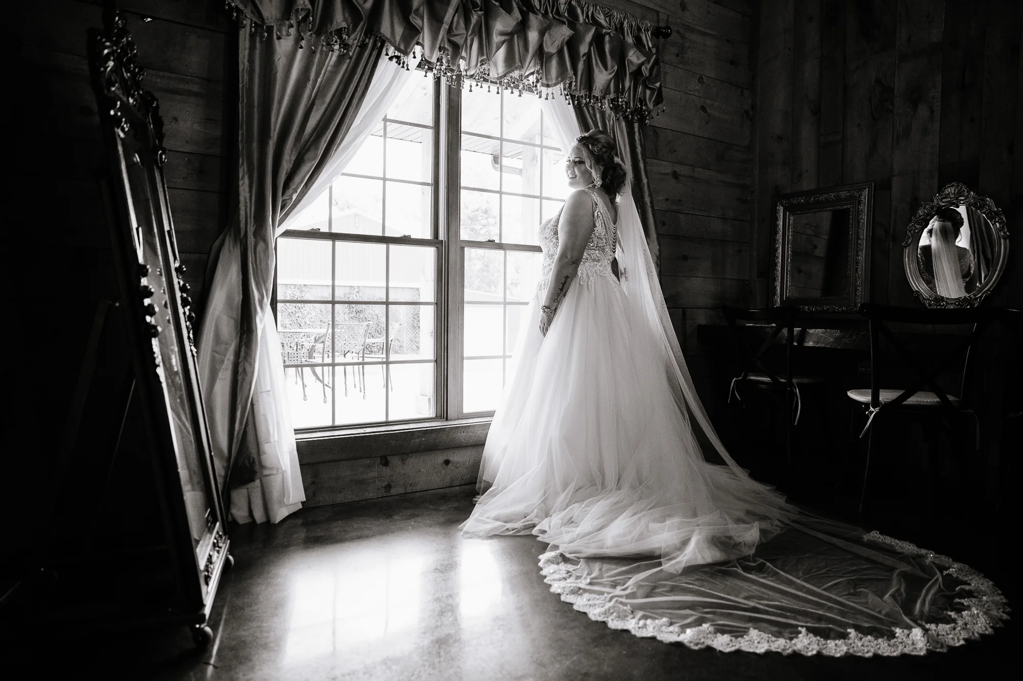 Jen_Montgomery_Photography_SamWestonWedding_FB-17.jpg