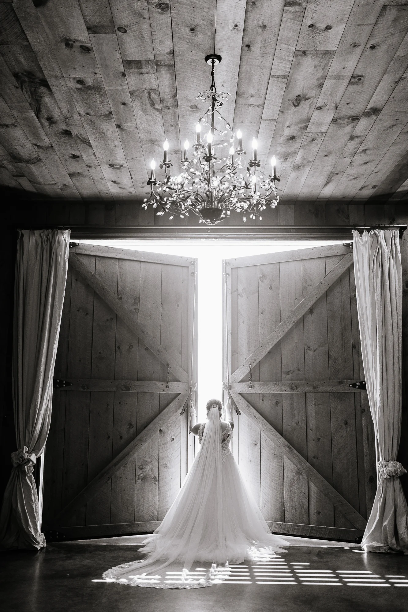 Jen_Montgomery_Photography_SamWestonWedding_FB-23.jpg