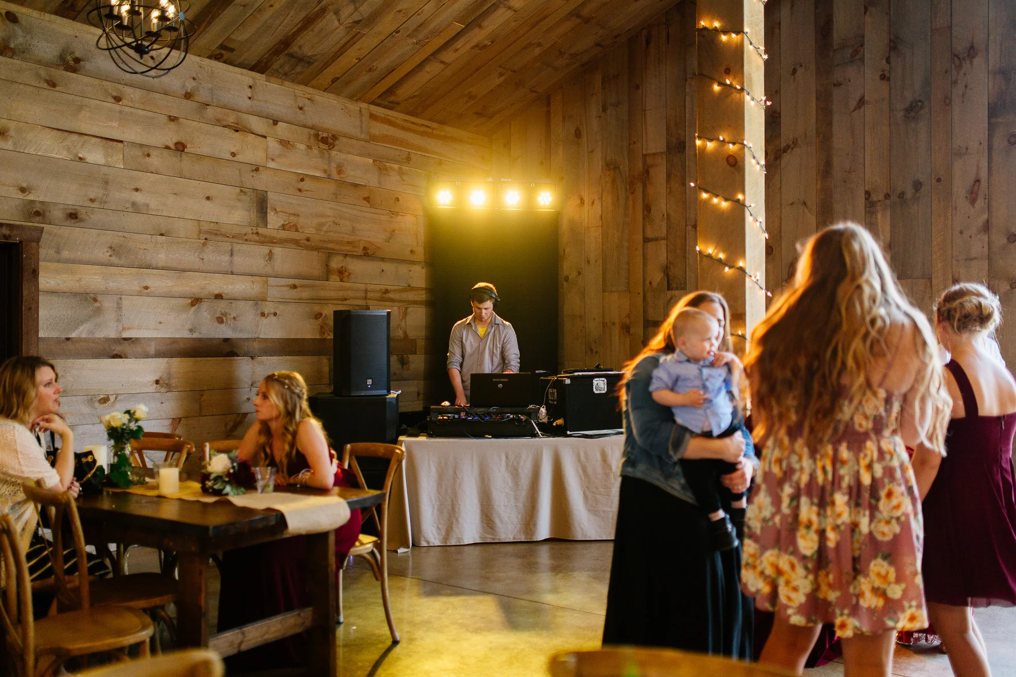 Jen_Montgomery_Photography_SamWestonWedding_FB-141.jpg