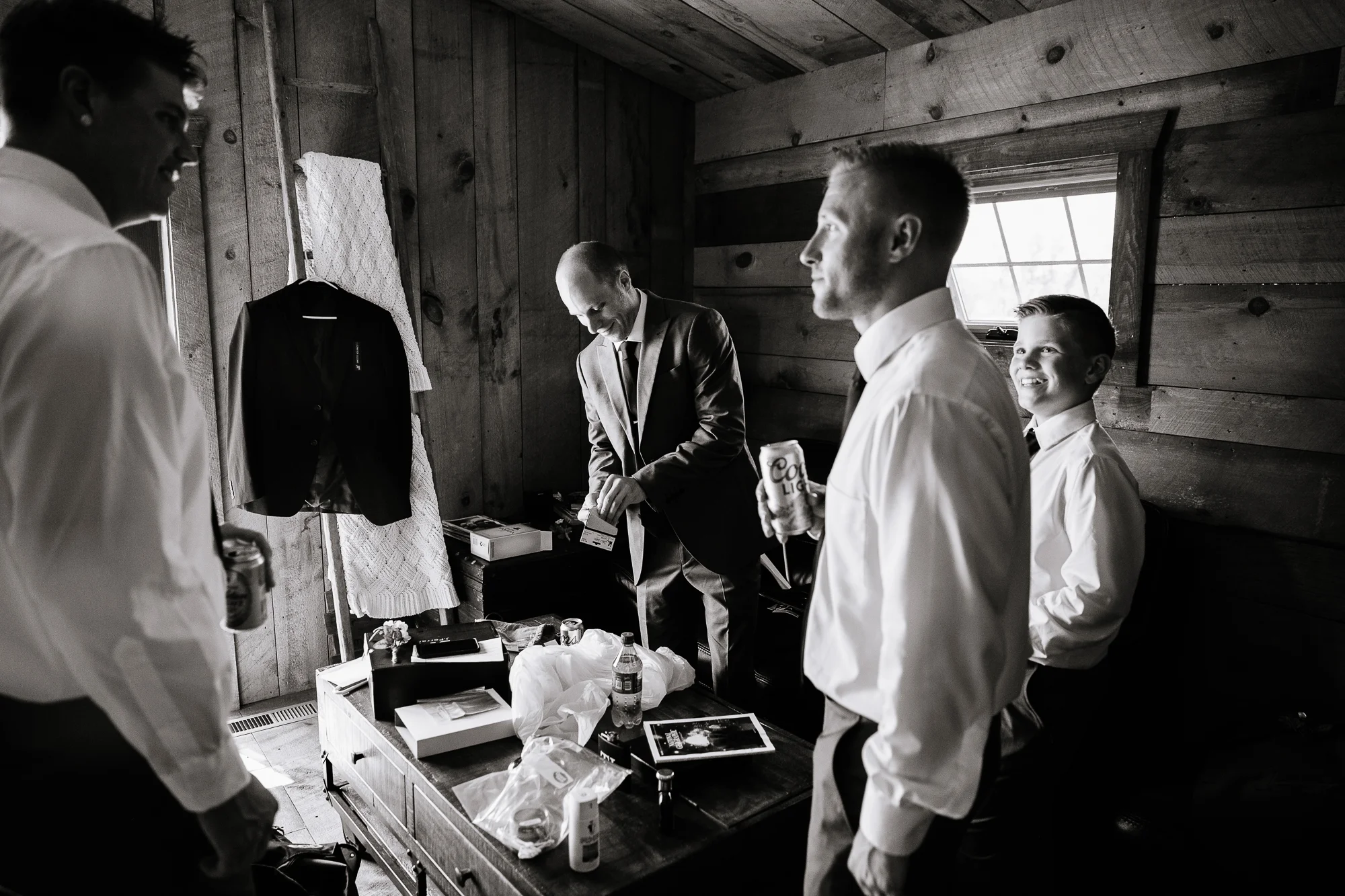 Jen_Montgomery_Photography_SamWestonWedding_FB-24.jpg