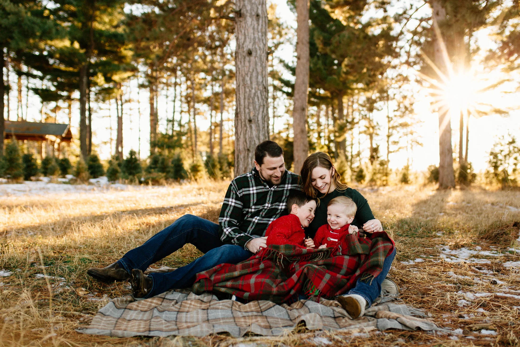 Jen_Montgomery_Photography_Arens_Holiday_Family_FB-26.jpg
