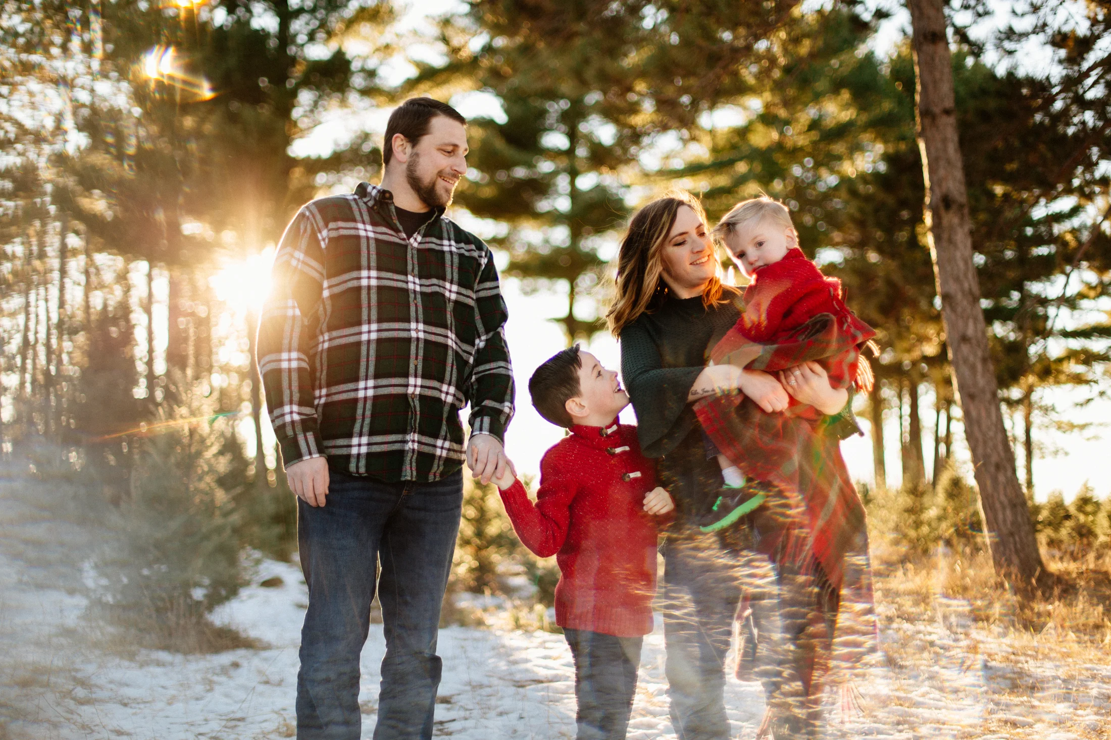 Jen_Montgomery_Photography_Arens_Holiday_Family_FB-40.jpg