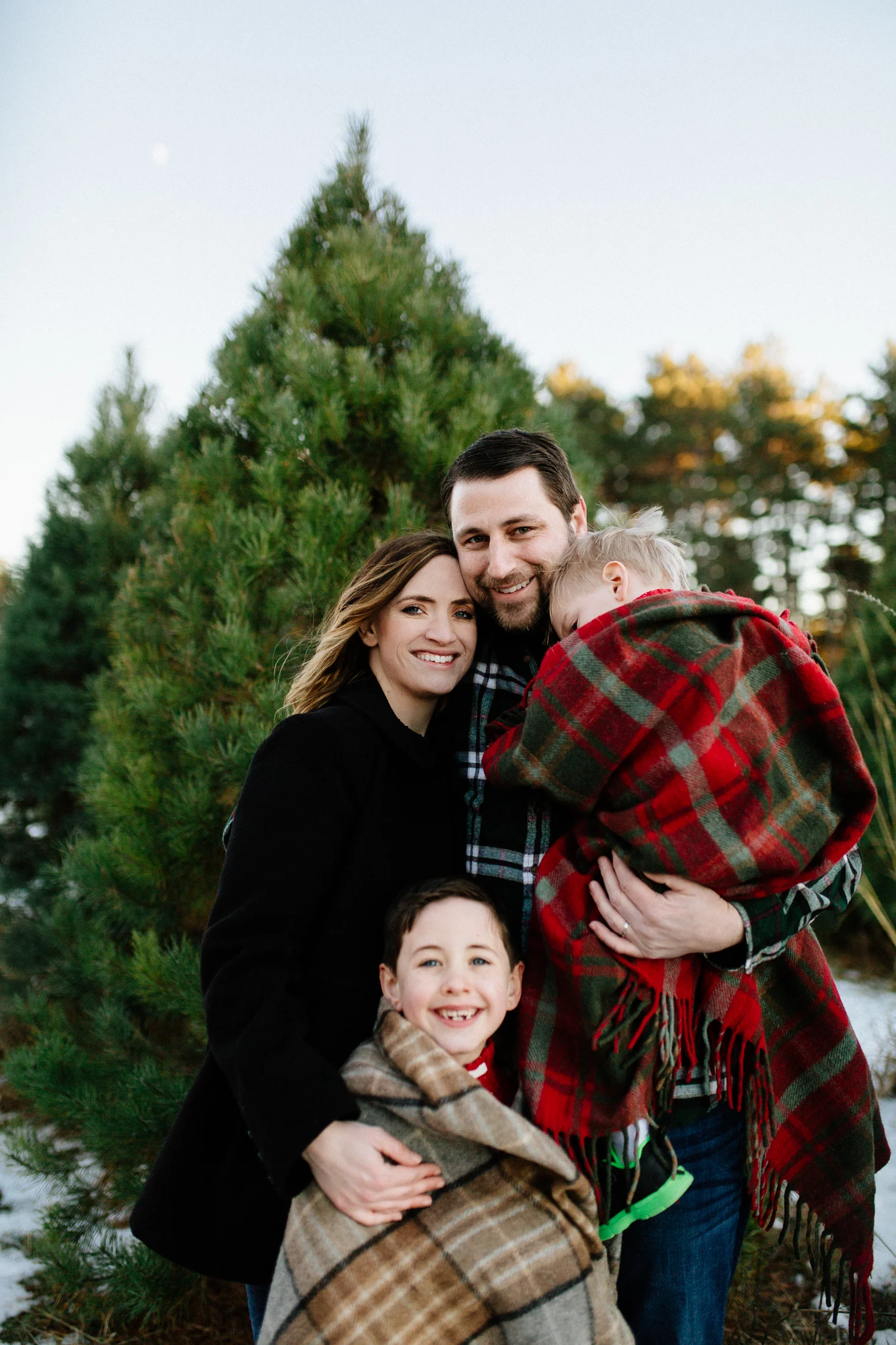 Jen_Montgomery_Photography_Arens_Holiday_Family_FB-47.jpg