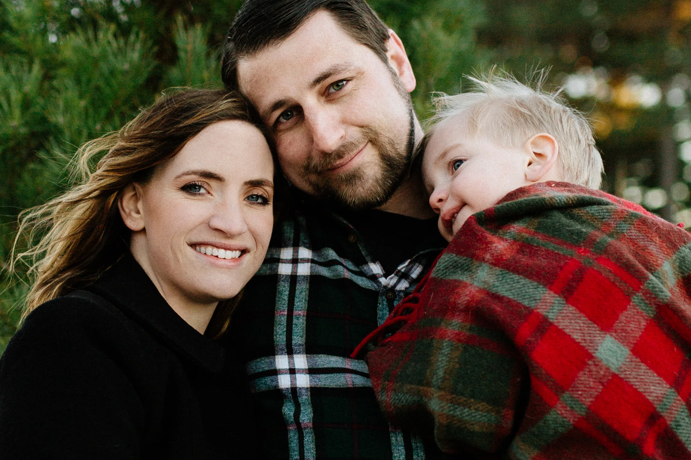 Jen_Montgomery_Photography_Arens_Holiday_Family_FB-48.jpg
