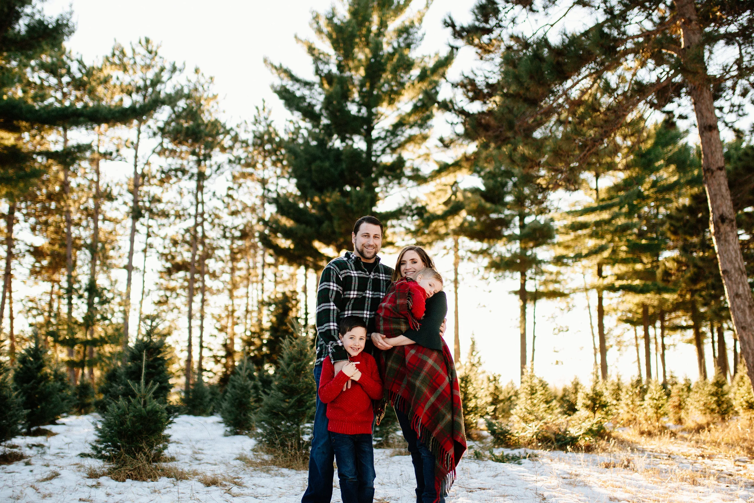 Jen_Montgomery_Photography_Arens_Holiday_Family-38.jpg
