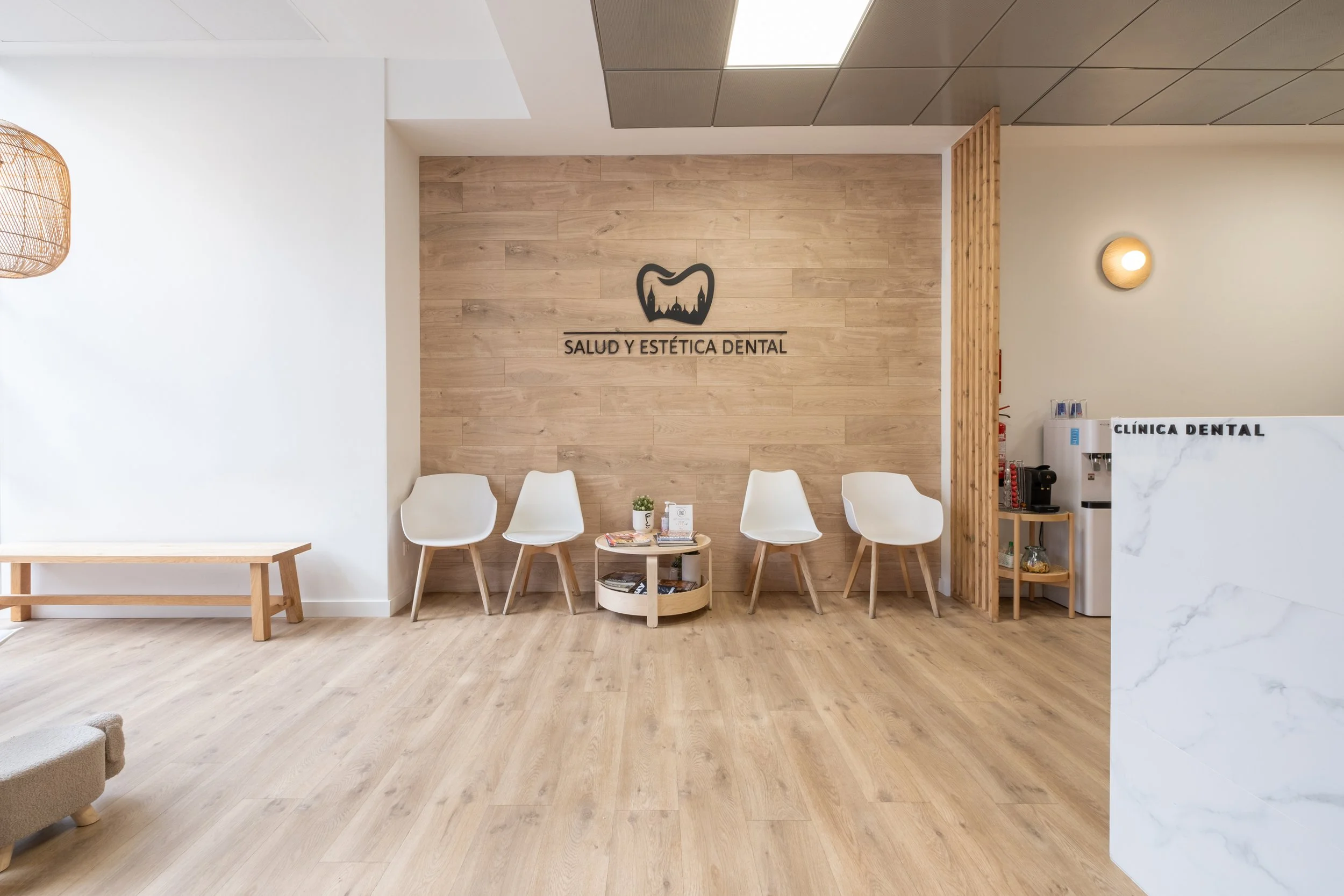Clínica Dental Miguel Servet 105