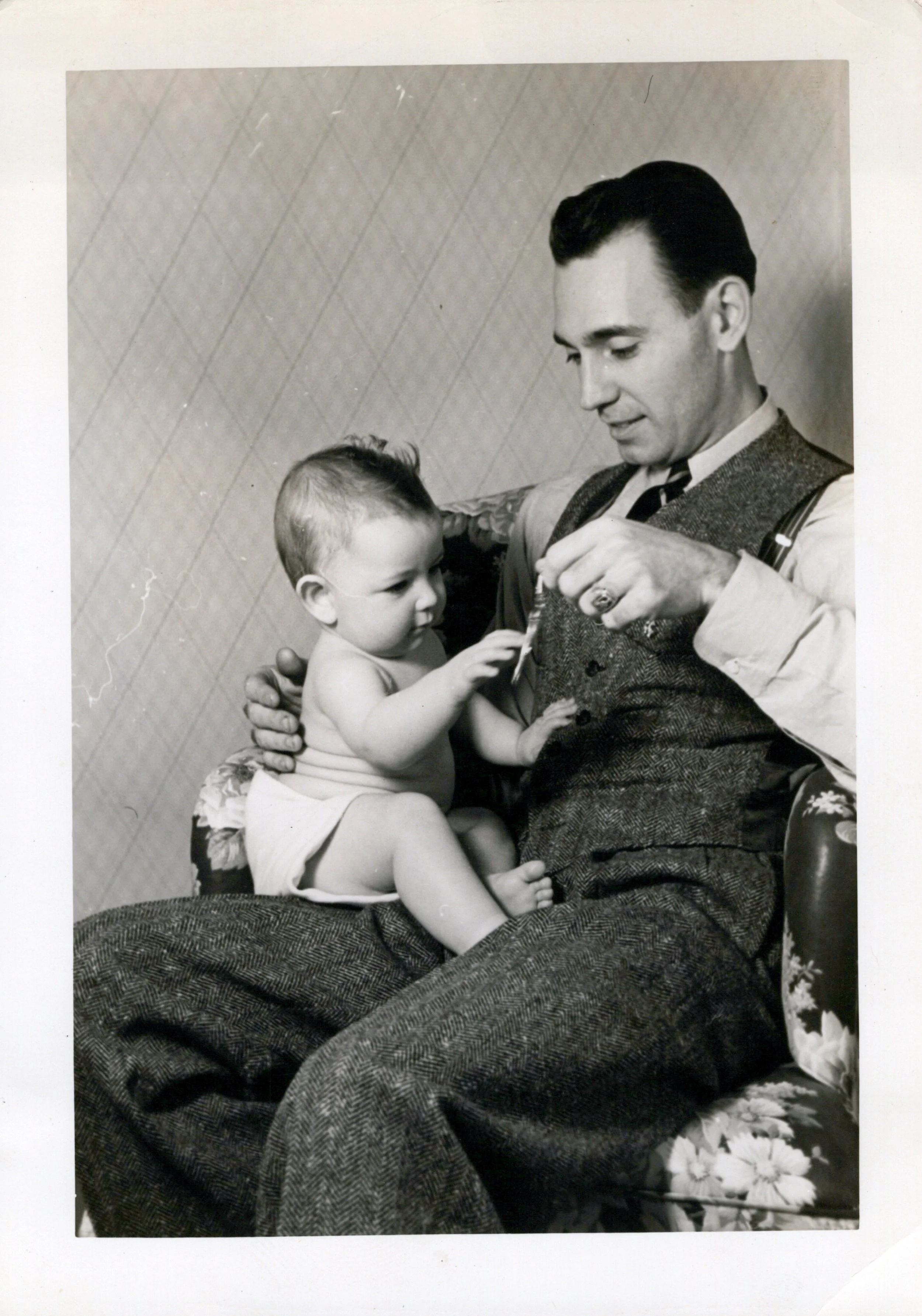 saundra growing up 1930s.jpg