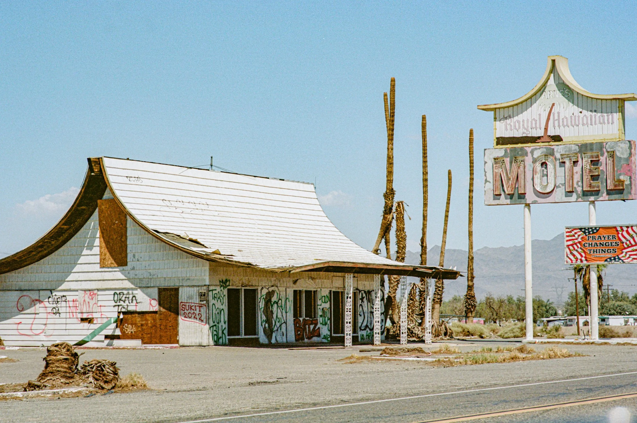 Royal Hawaiian, Baker, California