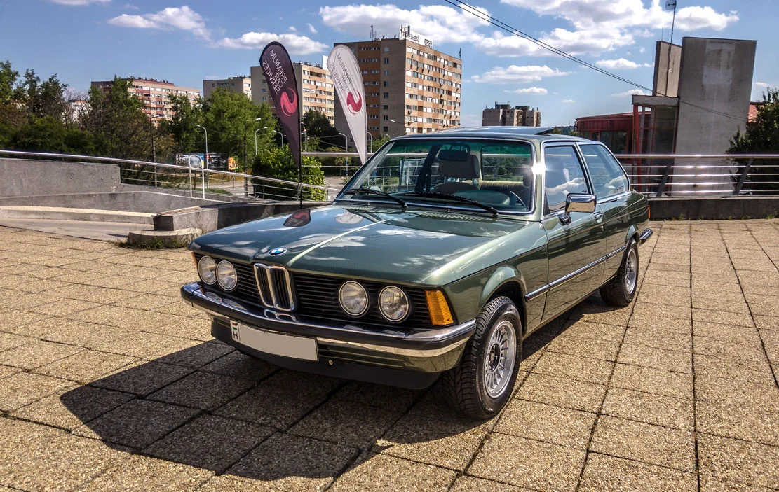 BMW 318 E21