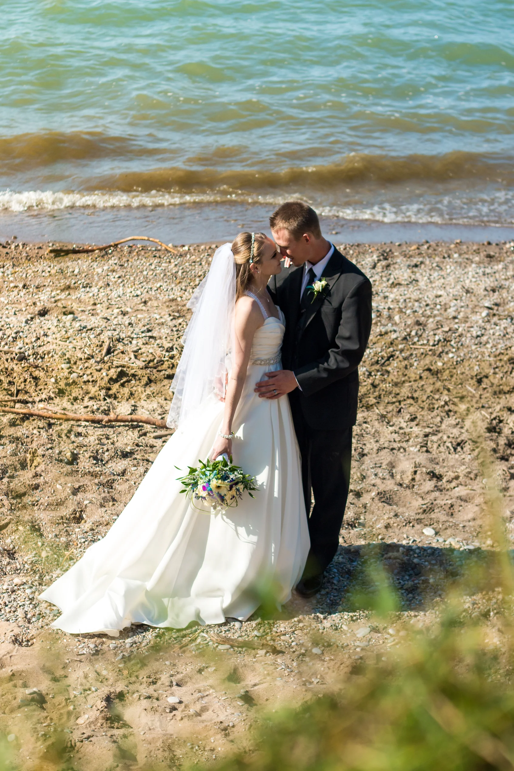 emilysotiphotography-DM-taylor+arin-beachwedding.jpg