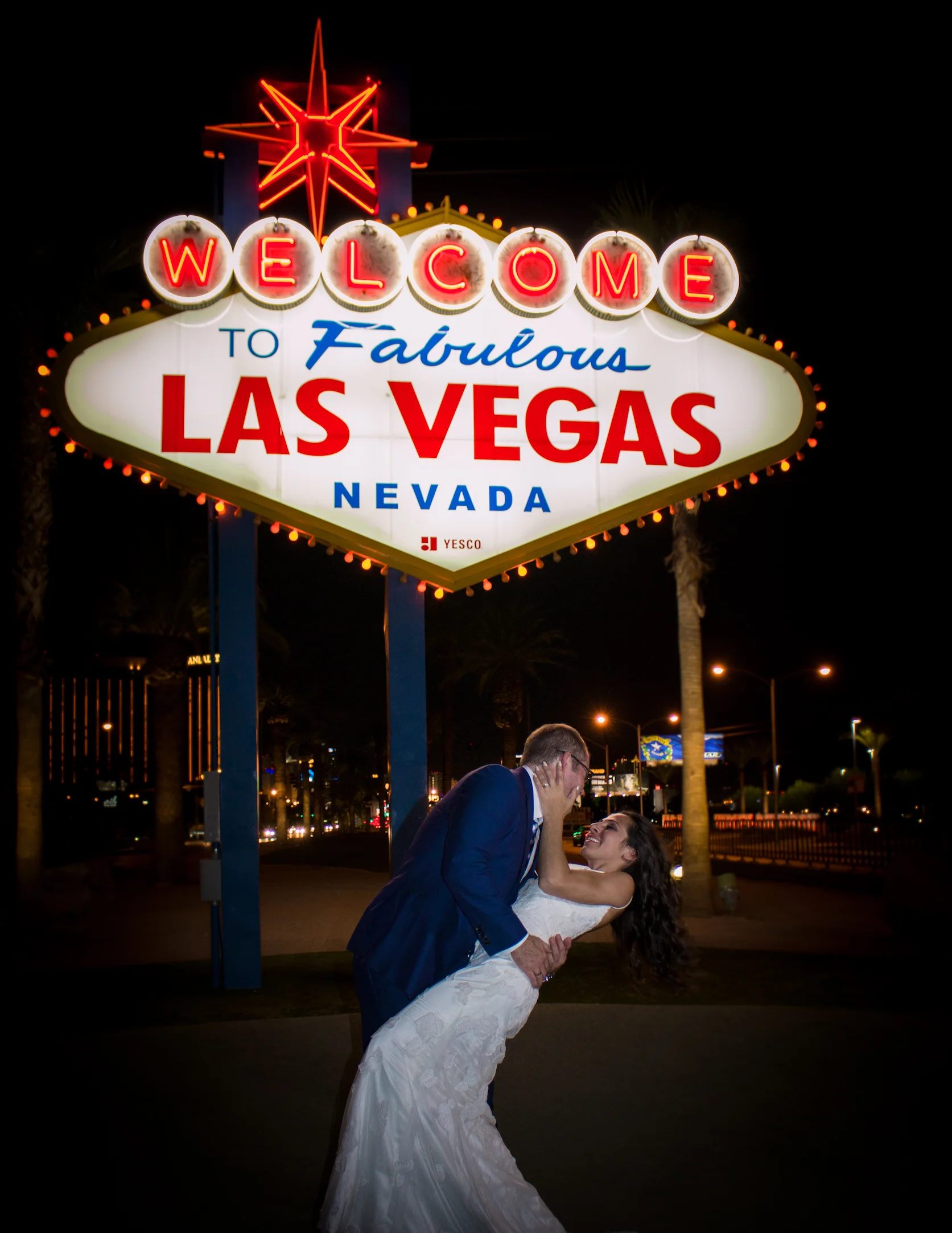 emilysotiphotography-suzy+kiel-lasvegaswelcomesignwedding .JPG