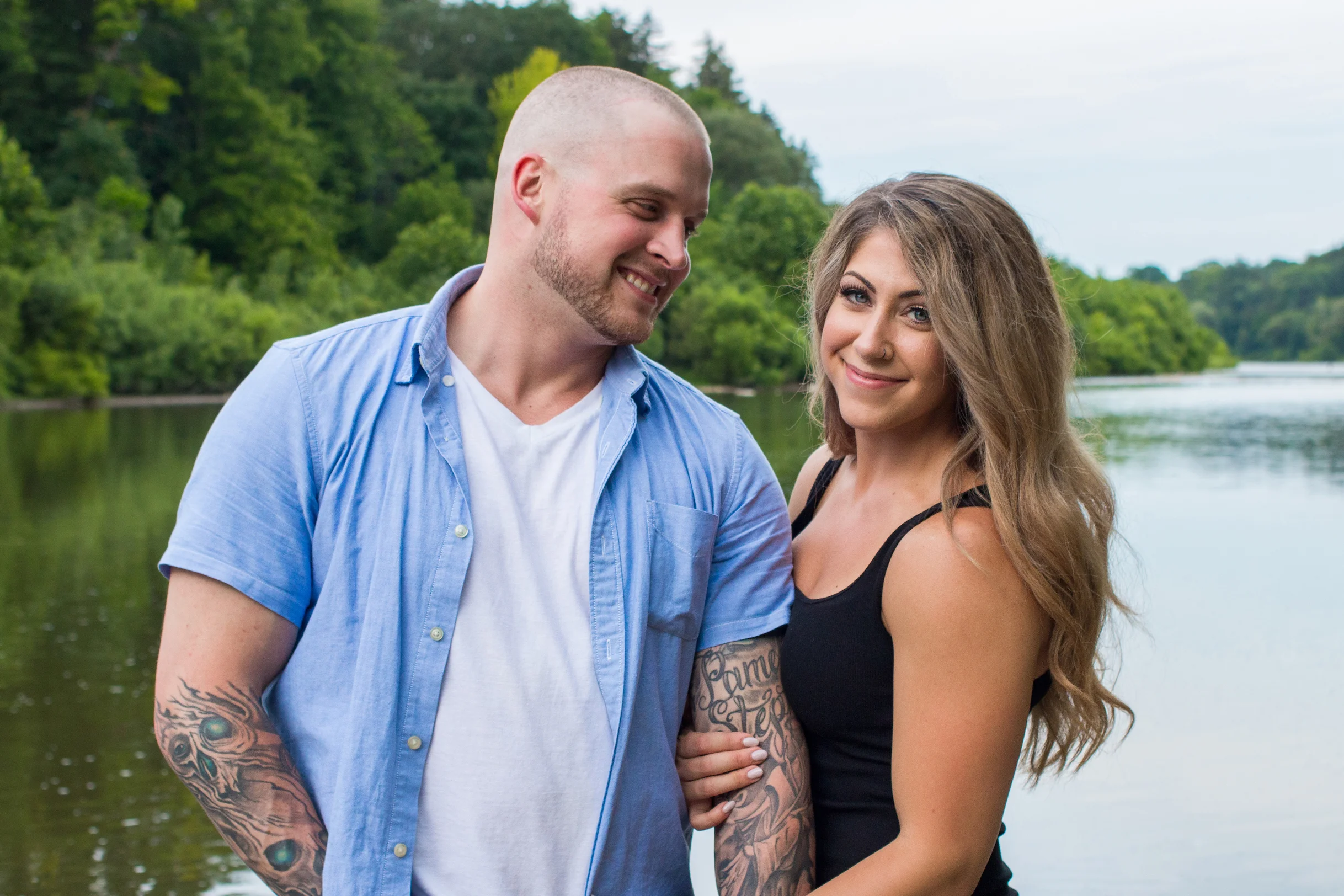 emilysotiphotography-brittany+dave-engagementriver.jpg