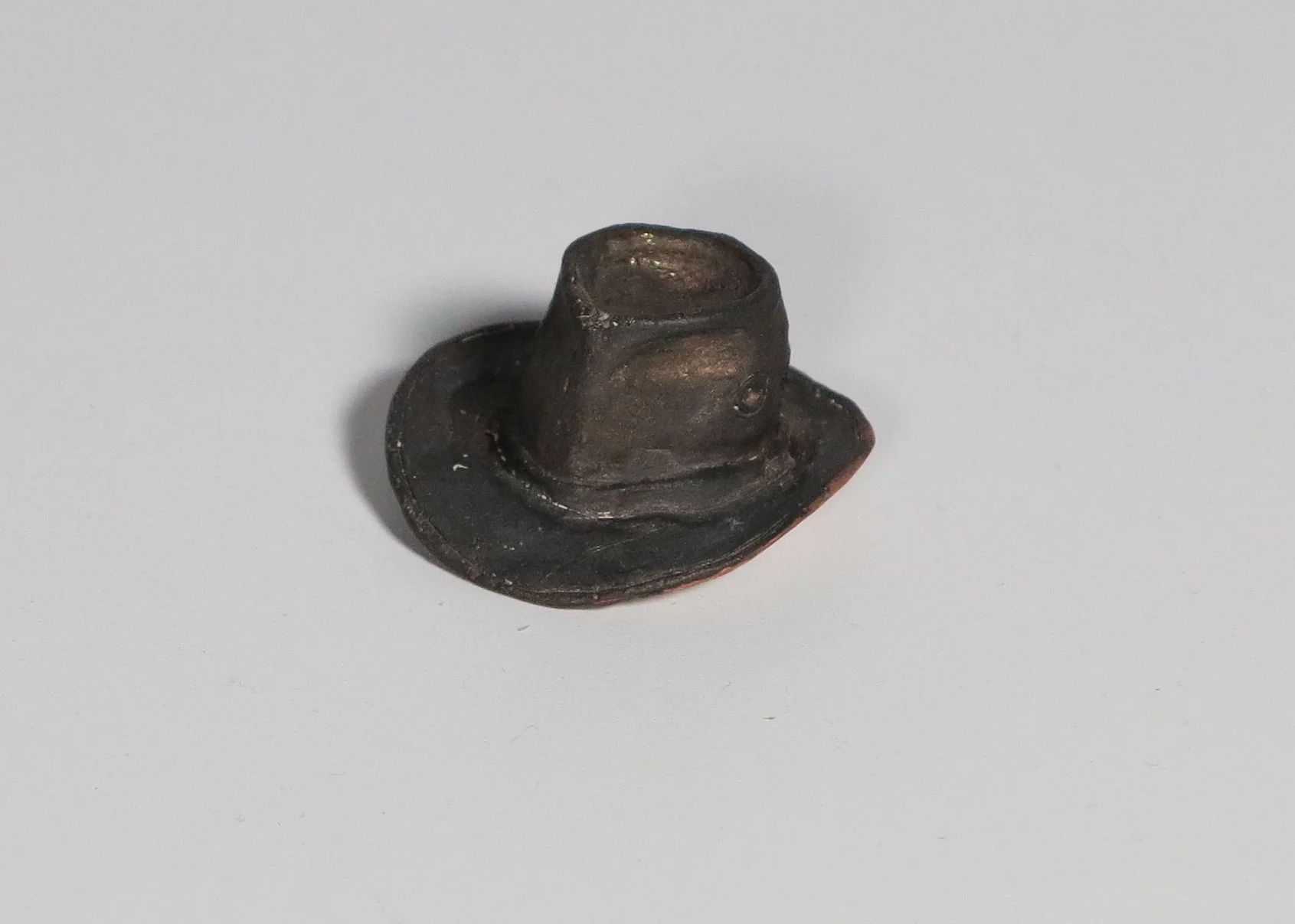 L_Nosbush_commemorativeobject2_F15.jpg