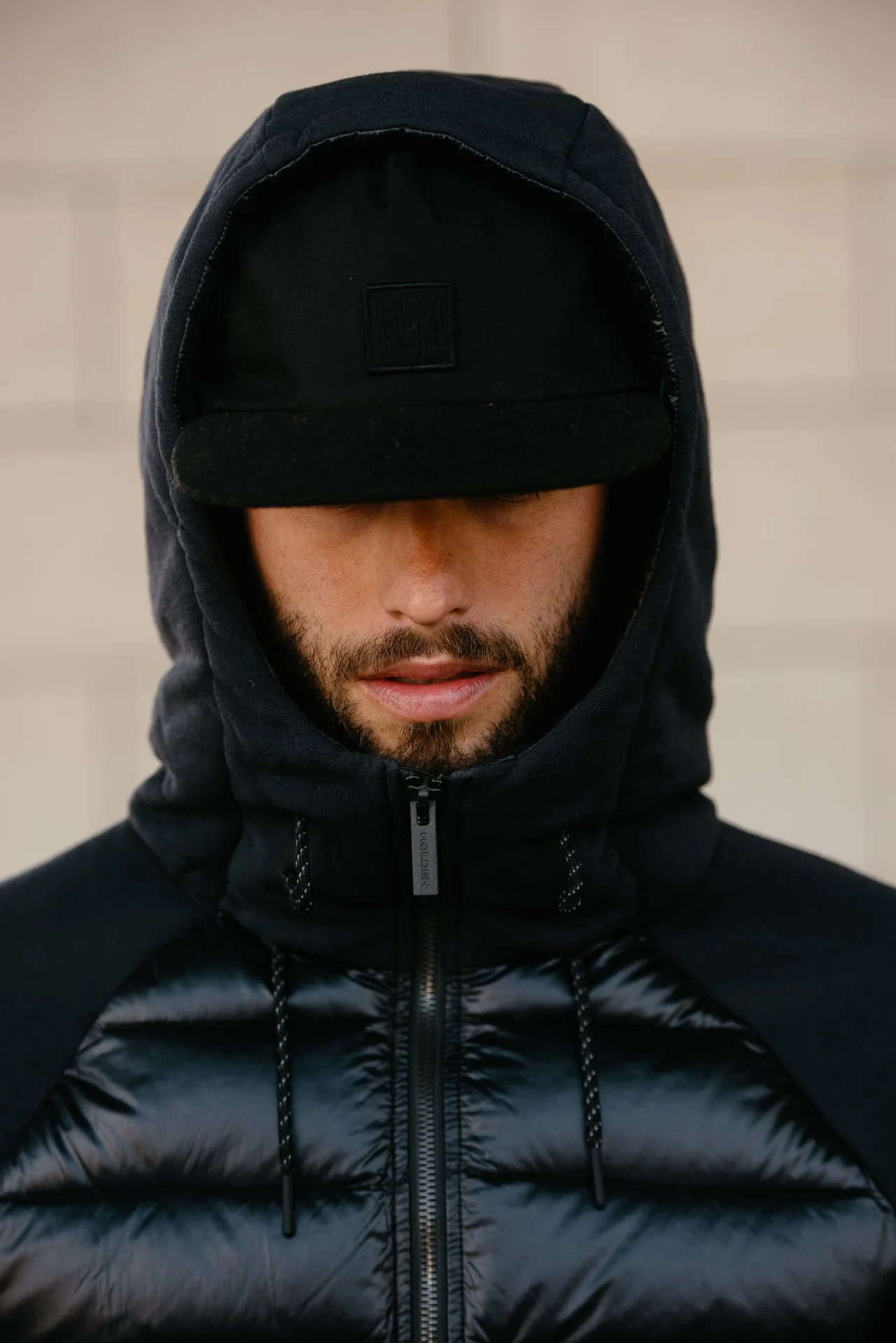 HLDN_F18_Down_Hybrid_Zip_Navy_Lifestyle-3_3cb4999b-4927-4746-967d-11950a019432_1280x.jpg