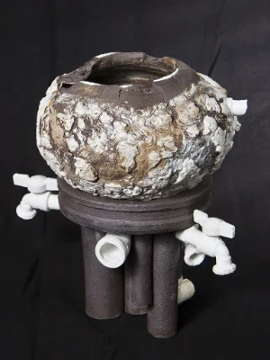 Pipe and spigot vessel.