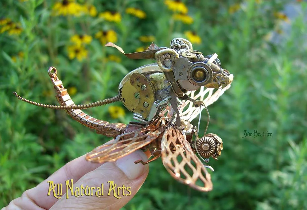 Mouse riding dragofly.jpg