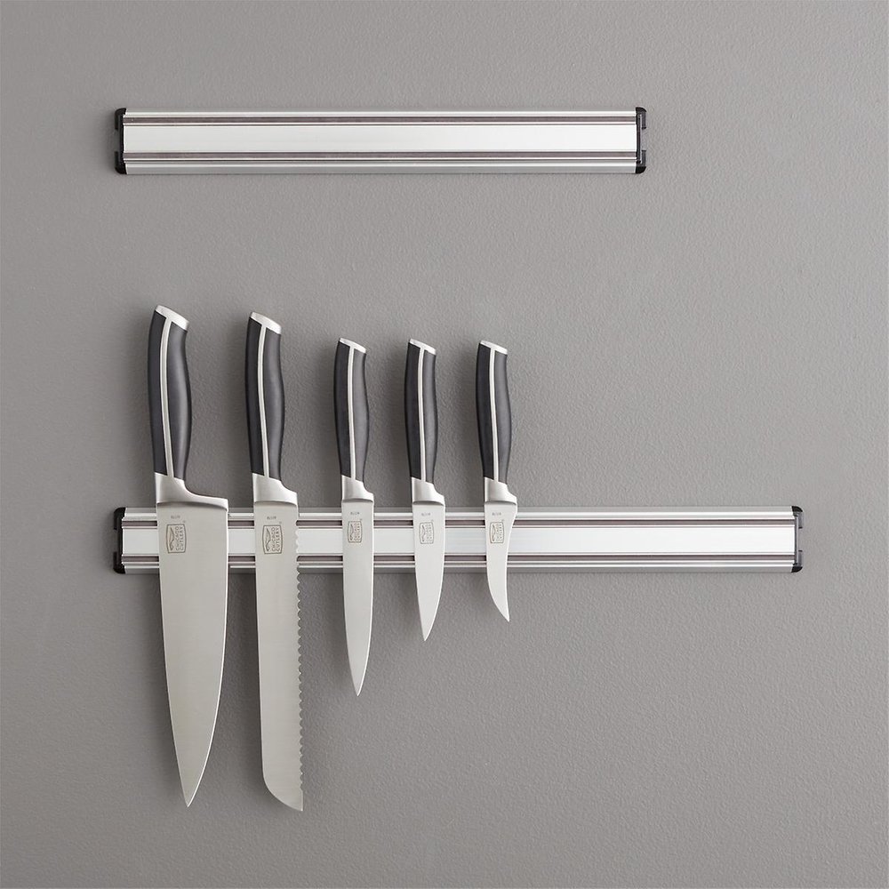 10073719g-magnetic-knife-holder.jpg