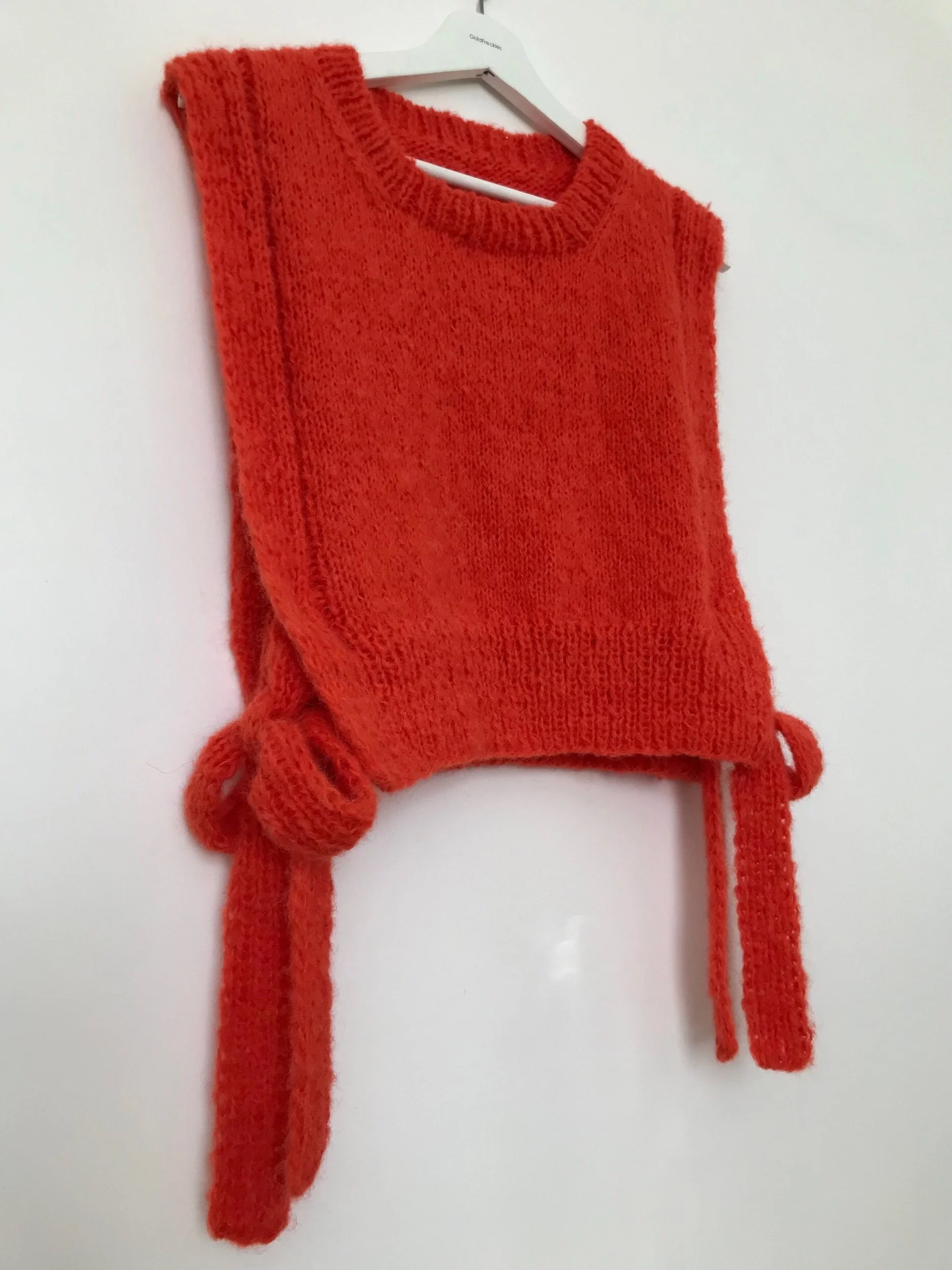 4DAE5417-7FEA-403F-B824-4AFA997D35BF