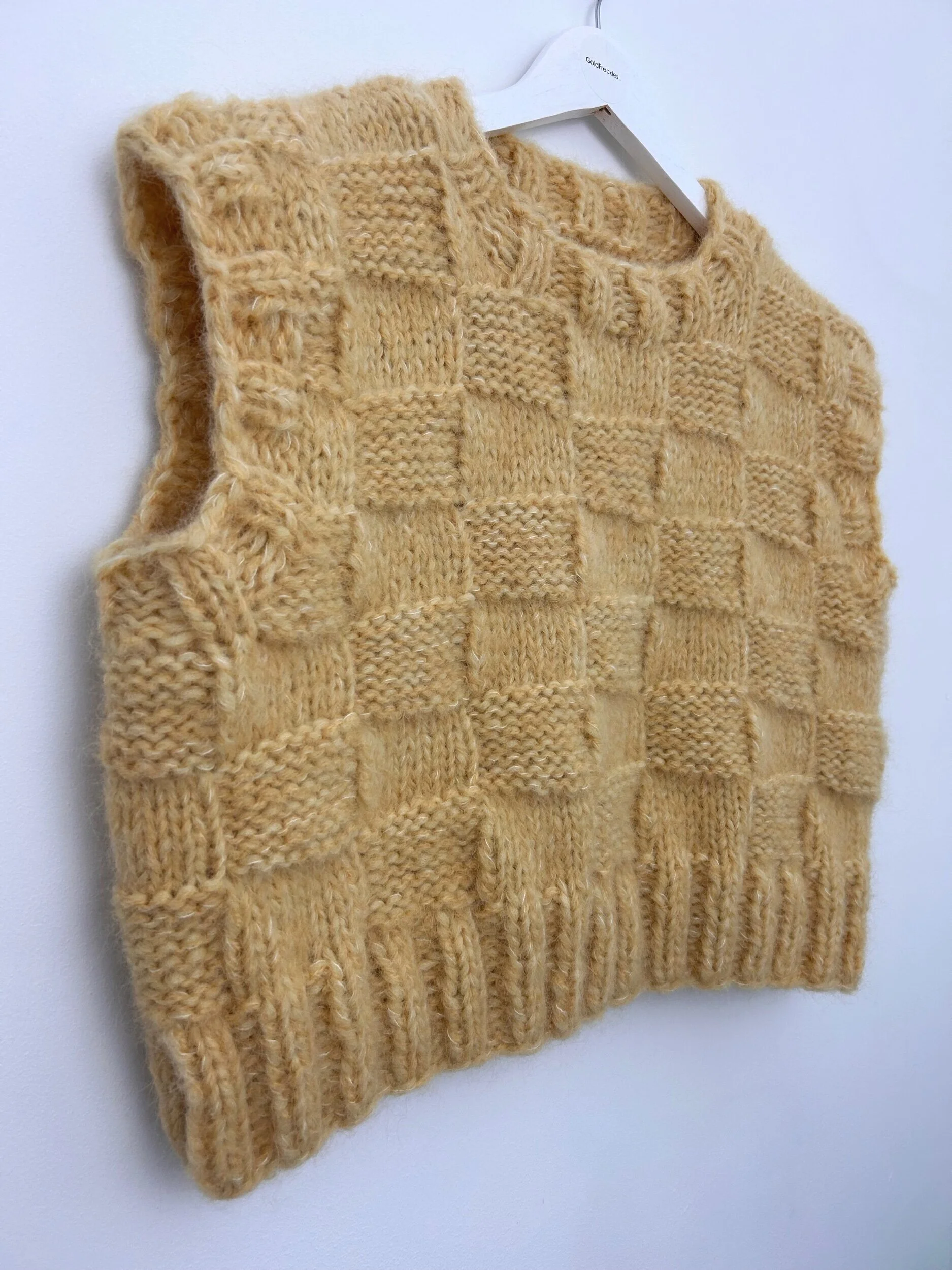 01EF2FE8-62F3-4EA9-B050-493E57B19C8F