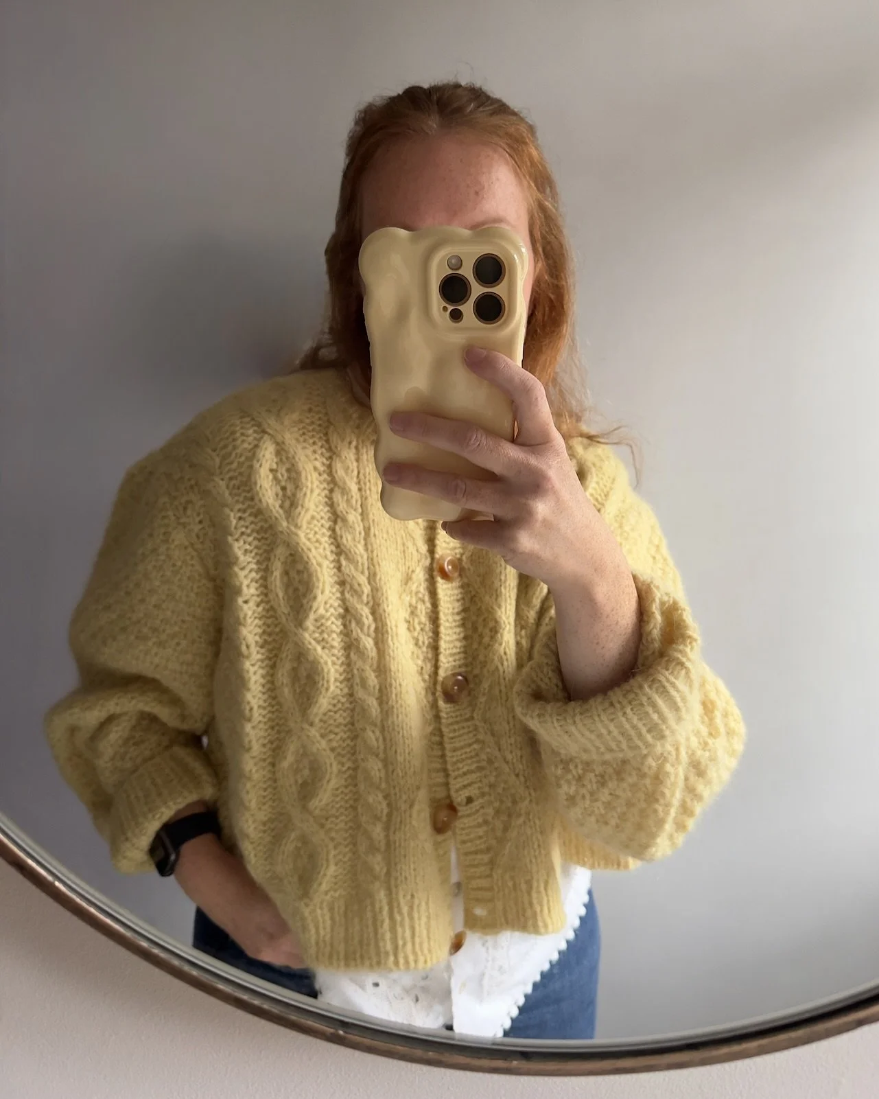 Today&rsquo;s Knitwear ~ Miss Penelope Cardigan 

I&rsquo;m still not over butter yellow 🧈 &amp; I&rsquo;m am so glad I made her in this colour last year. Today was cold &amp; rainy (typical June) so I&rsquo;m wearing the sunshine or what my son cal