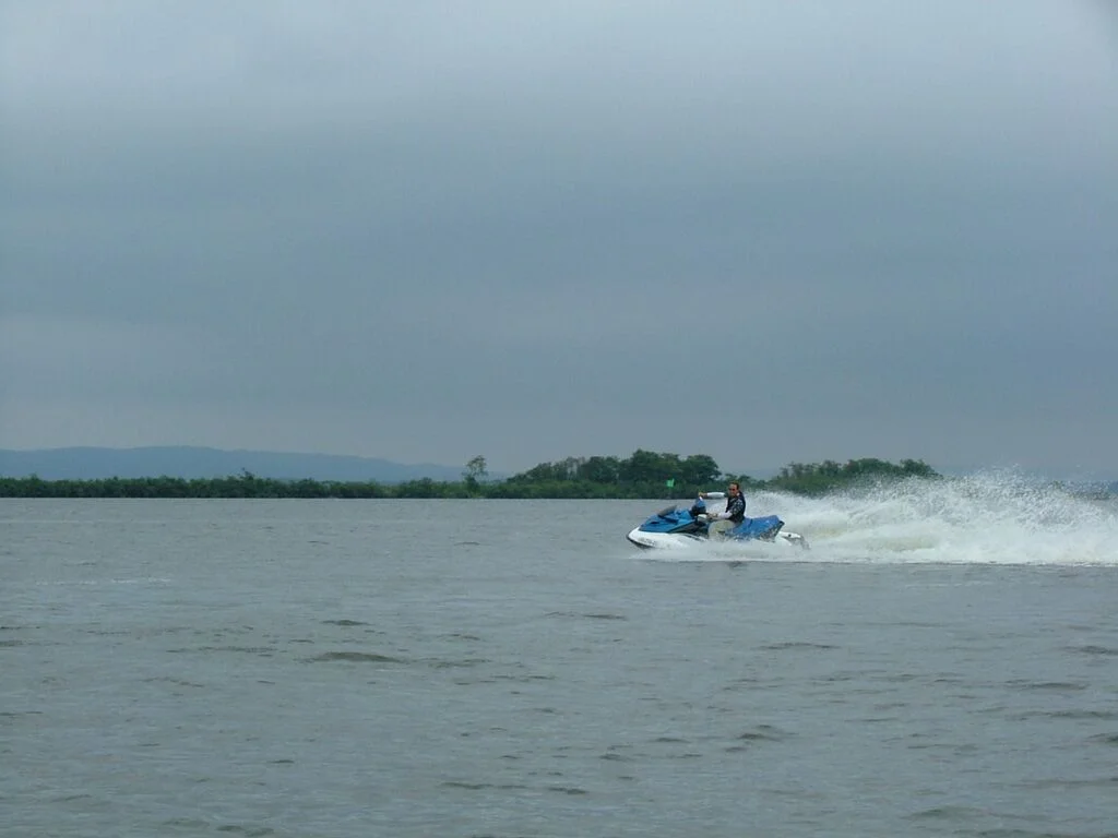 bigmuddy.bill.jetski.jpg