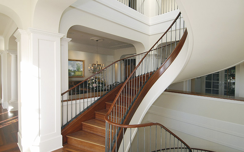 800_550_woodstairs.jpg